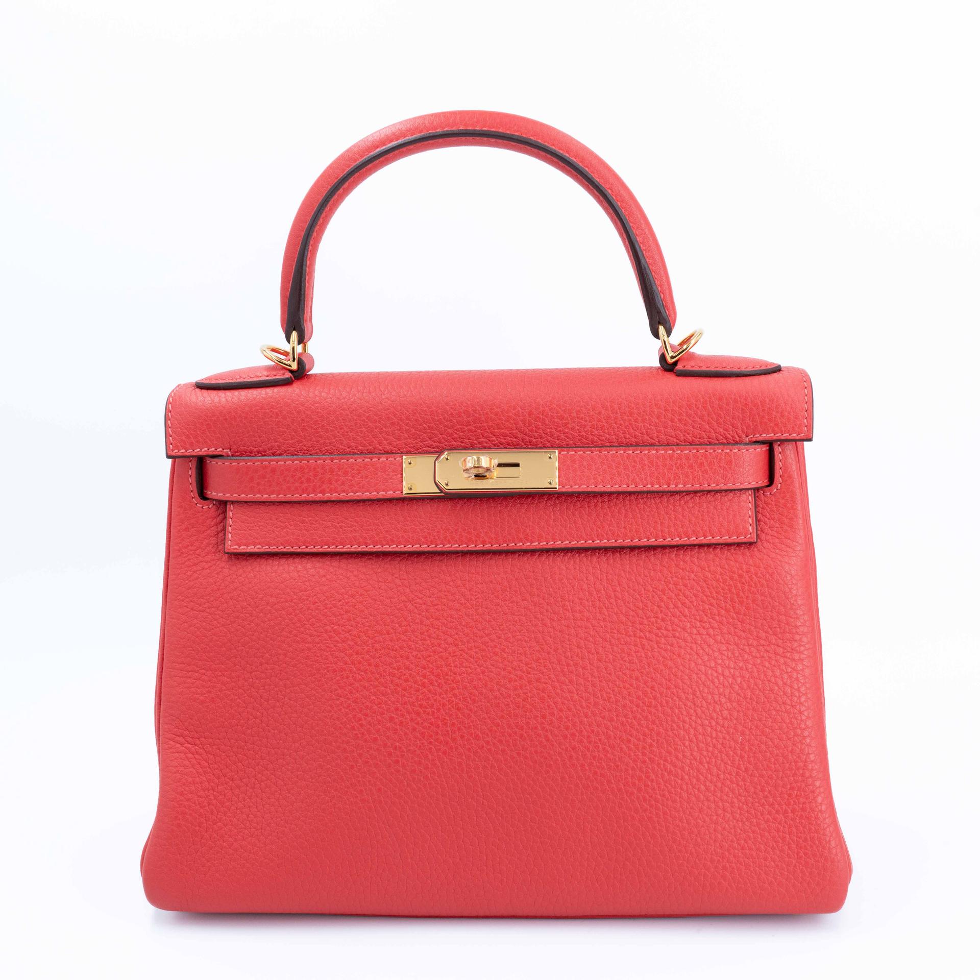 Unused ( Rank NS ) HERMÈS Kelly 28 Rouge Pivoine (2R) Clemence Gold hardware T (2015) - 1
