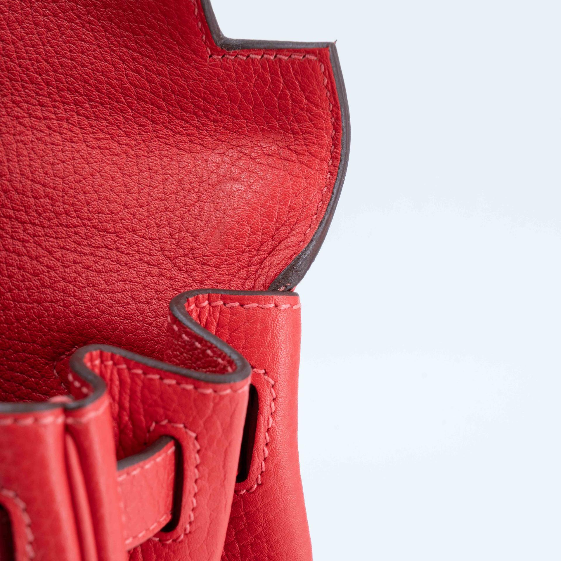 Unused ( Rank NS ) HERMÈS Kelly 28 Rouge Pivoine (2R) Clemence Gold hardware T (2015) - 23