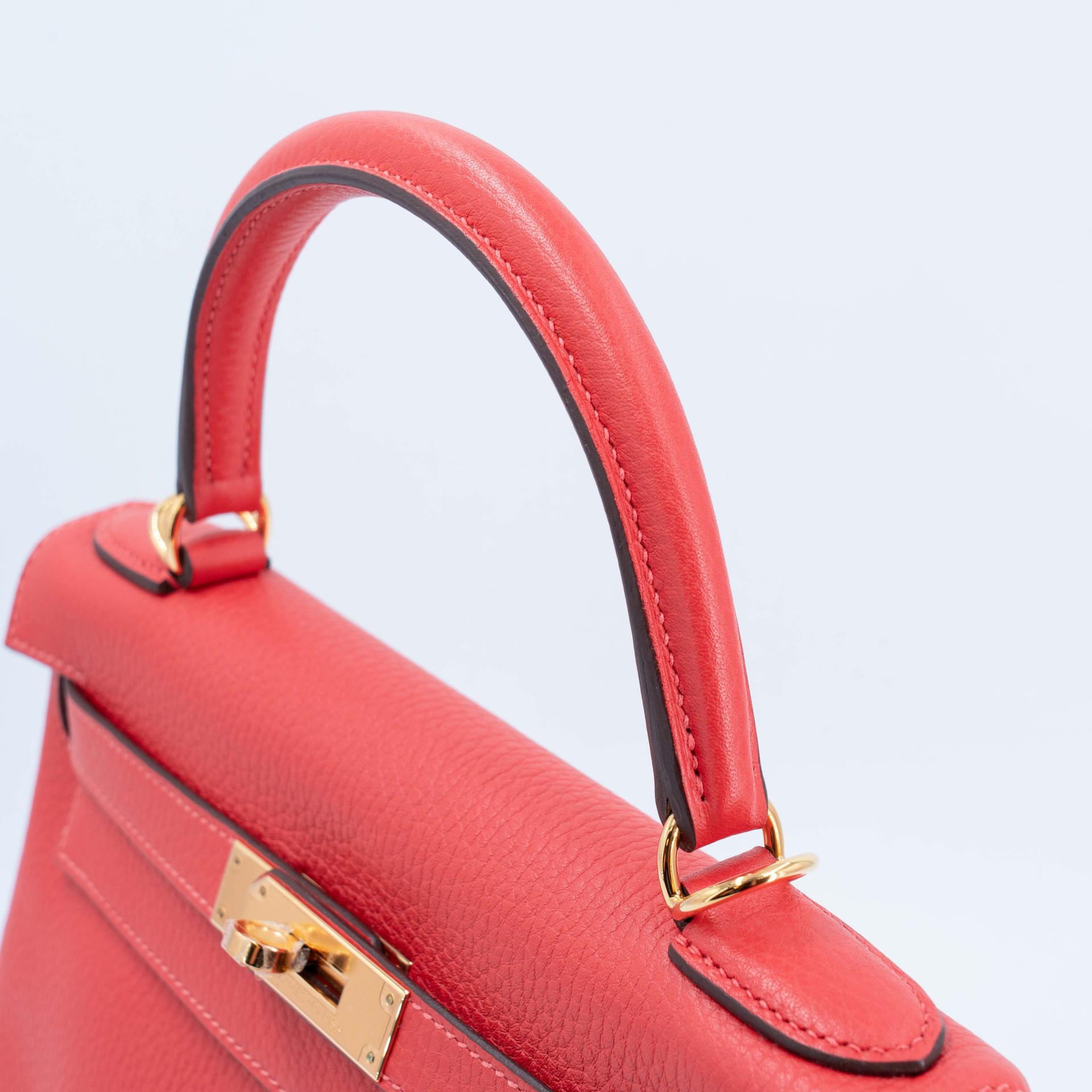 Unused ( Rank NS ) HERMÈS Kelly 28 Rouge Pivoine (2R) Clemence Gold hardware T (2015) - 5