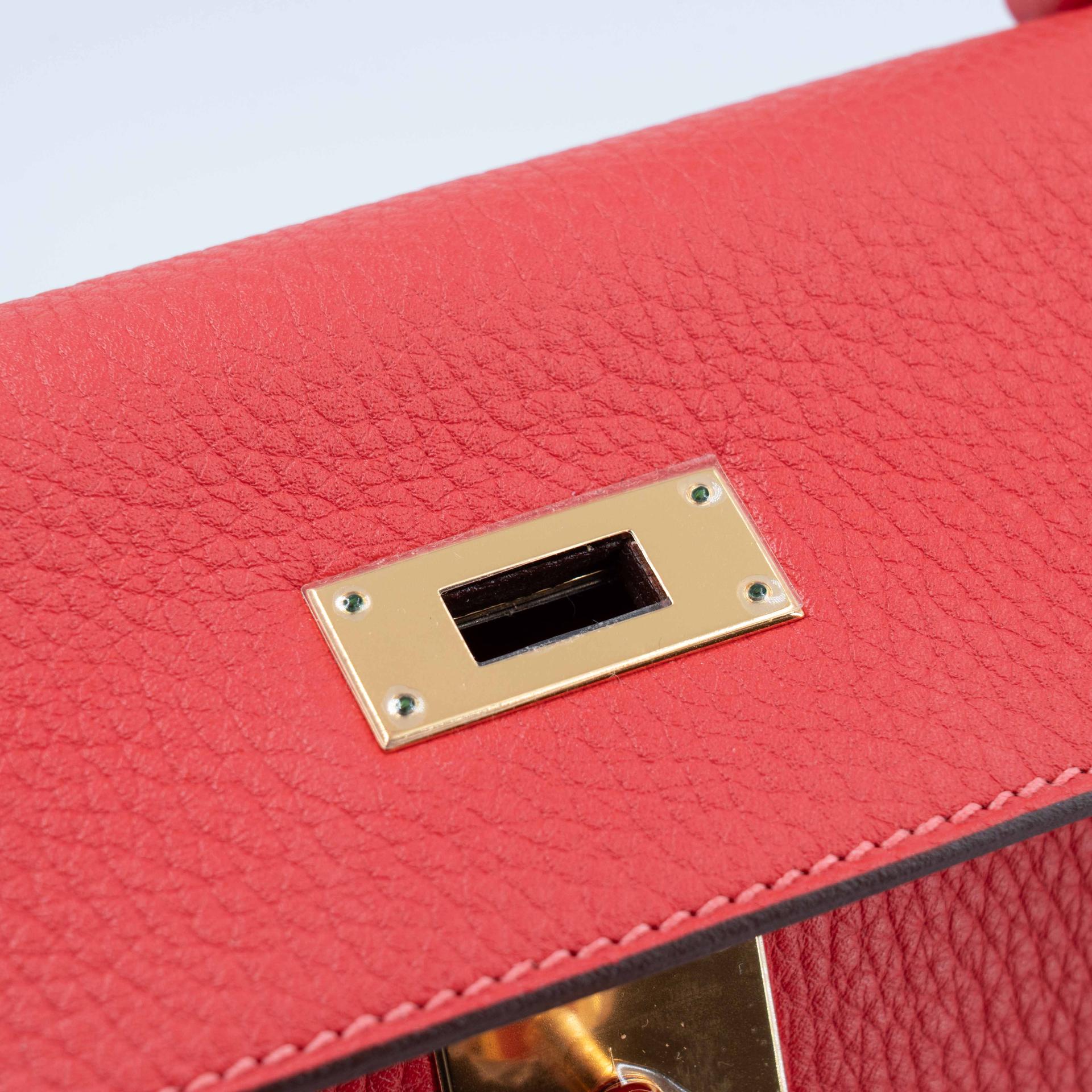 Unused ( Rank NS ) HERMÈS Kelly 28 Rouge Pivoine (2R) Clemence Gold hardware T (2015) - 19
