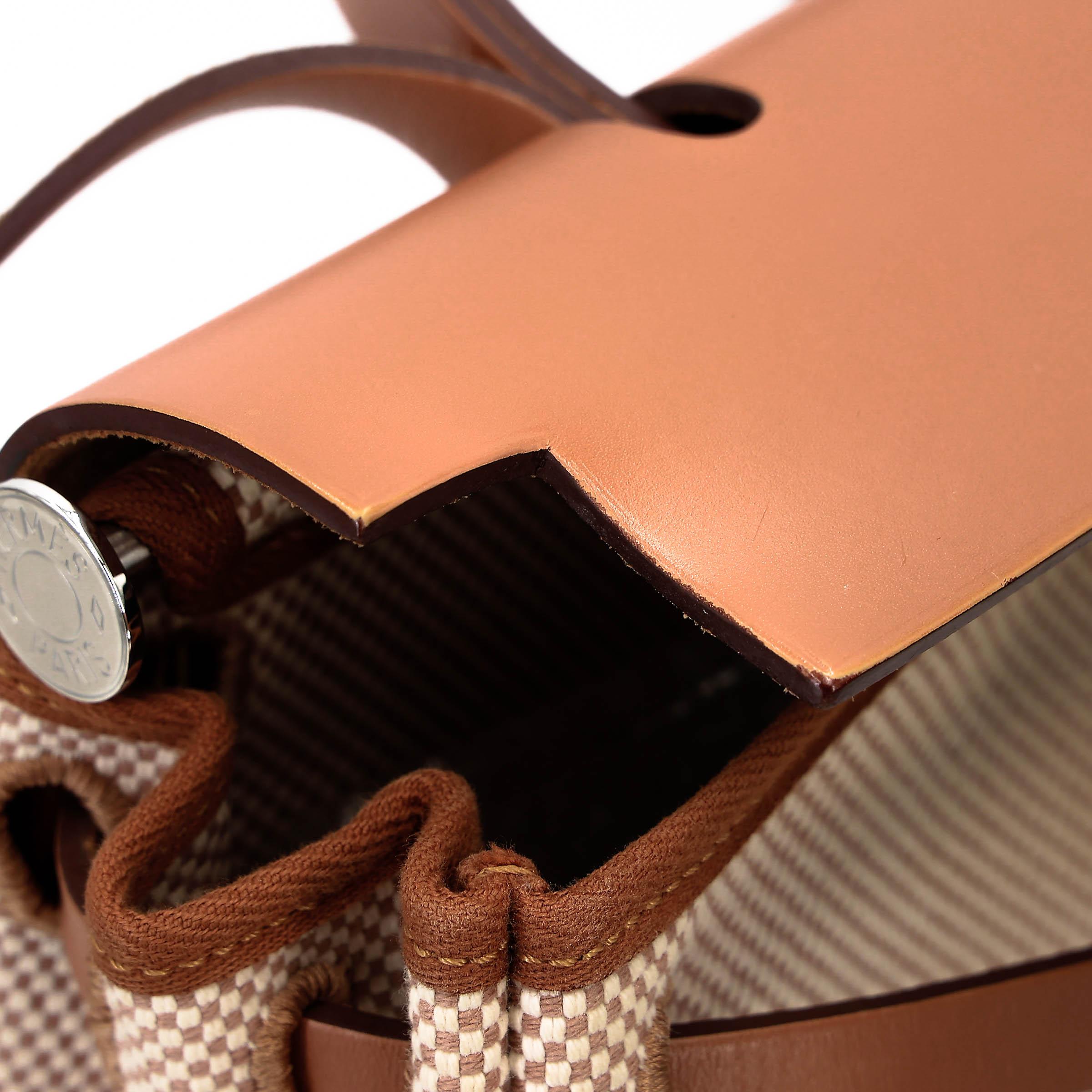 Very Good ( Rank A) HERMÈS Herbag Zip 31 PM Natural Sable (21) Vache Hunter Toile H canvas Palladium hardware D (2019) - 24