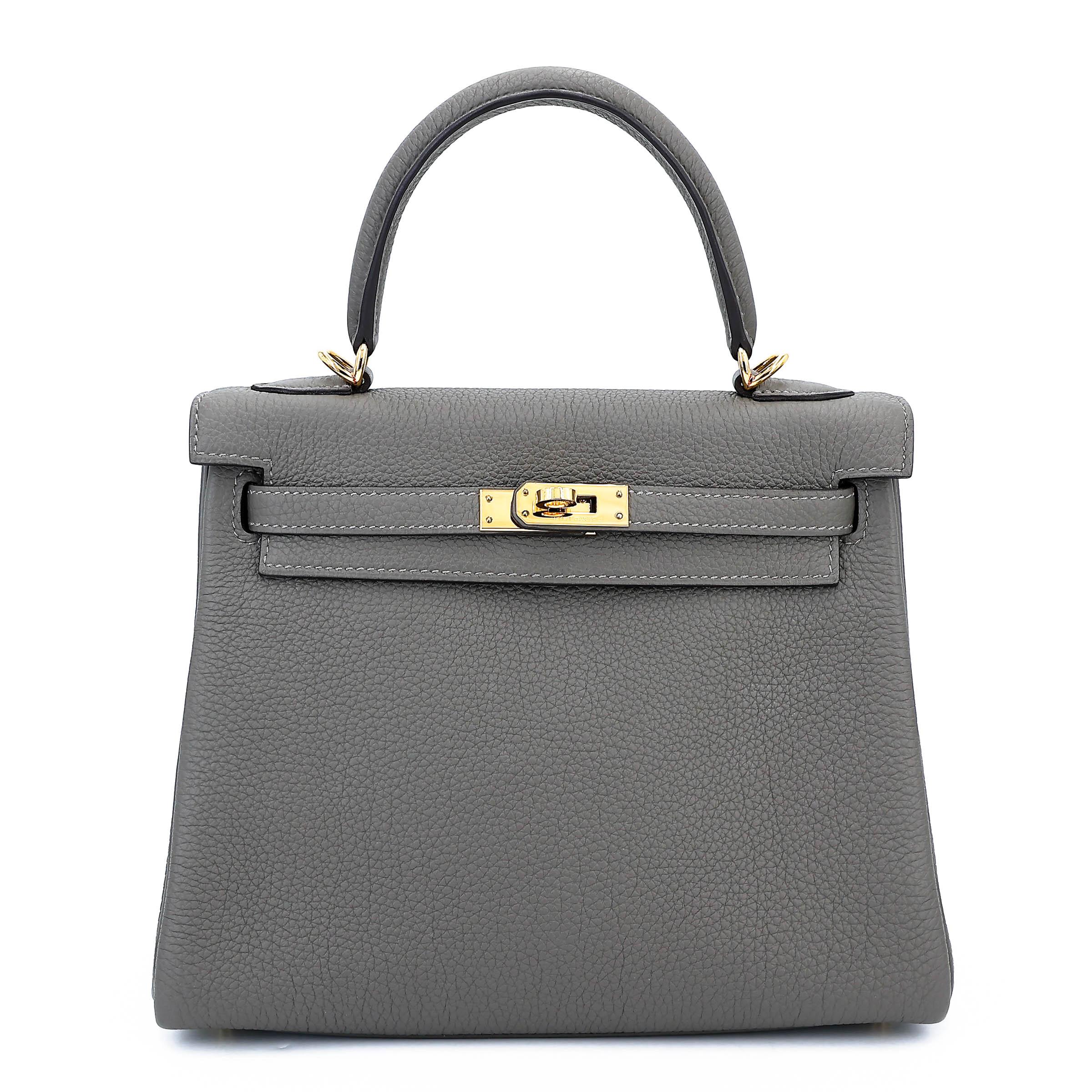 Very Good ( Rank A) HERMÈS Kelly 25 Gris Meyer (0L) Togo Gold hardware U (2022) - 1