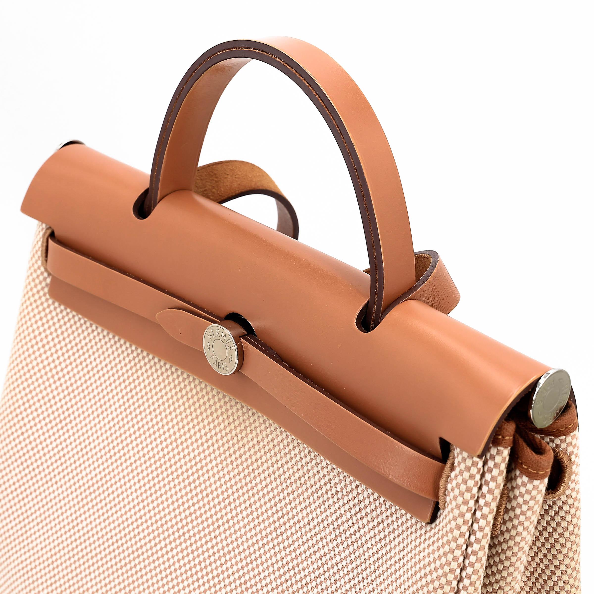 Very Good ( Rank A) HERMÈS Herbag Zip 31 PM Natural Sable (21) Vache Hunter Toile H canvas Palladium hardware D (2019) - 5