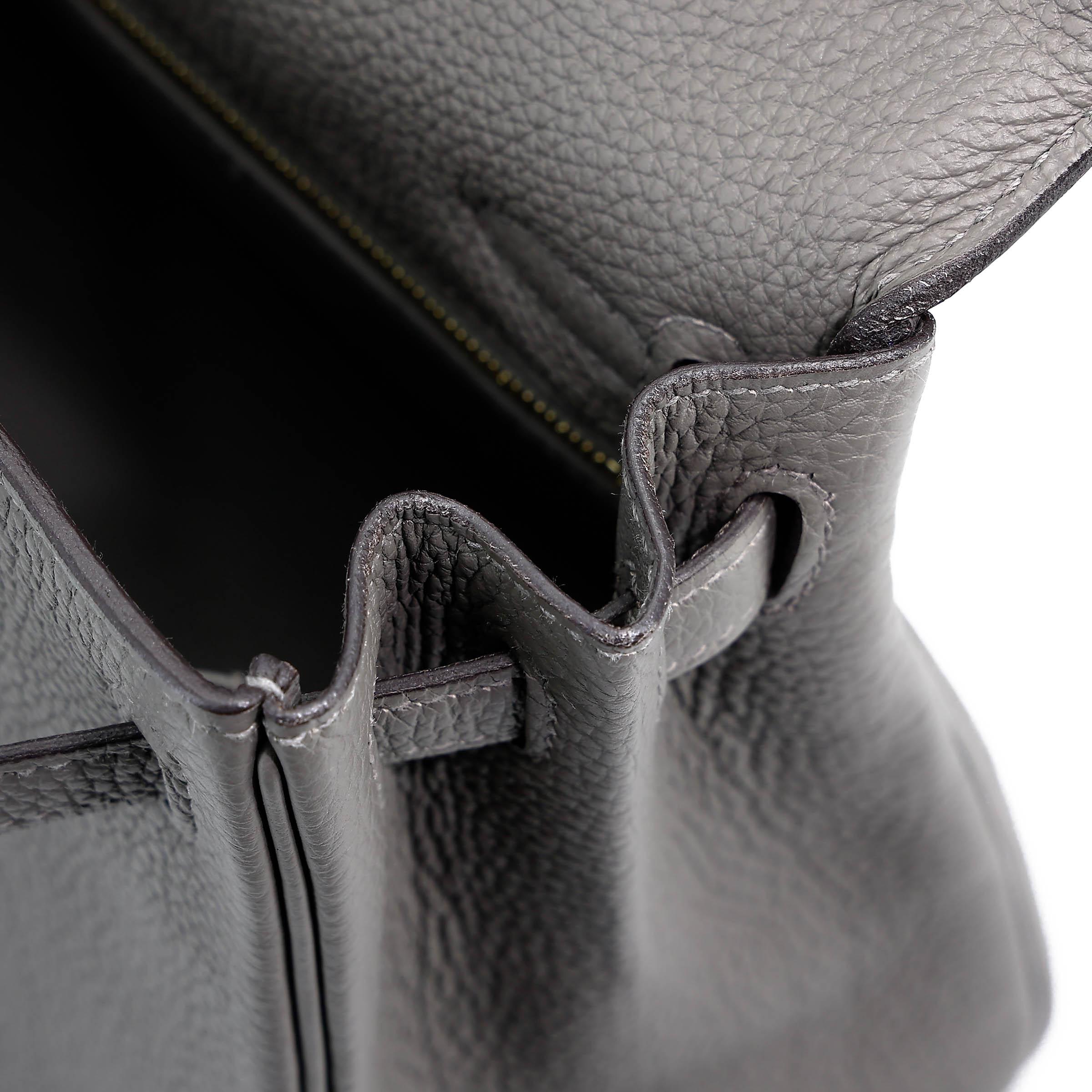 Very Good ( Rank A) HERMÈS Kelly 25 Gris Meyer (0L) Togo Gold hardware U (2022) - 14