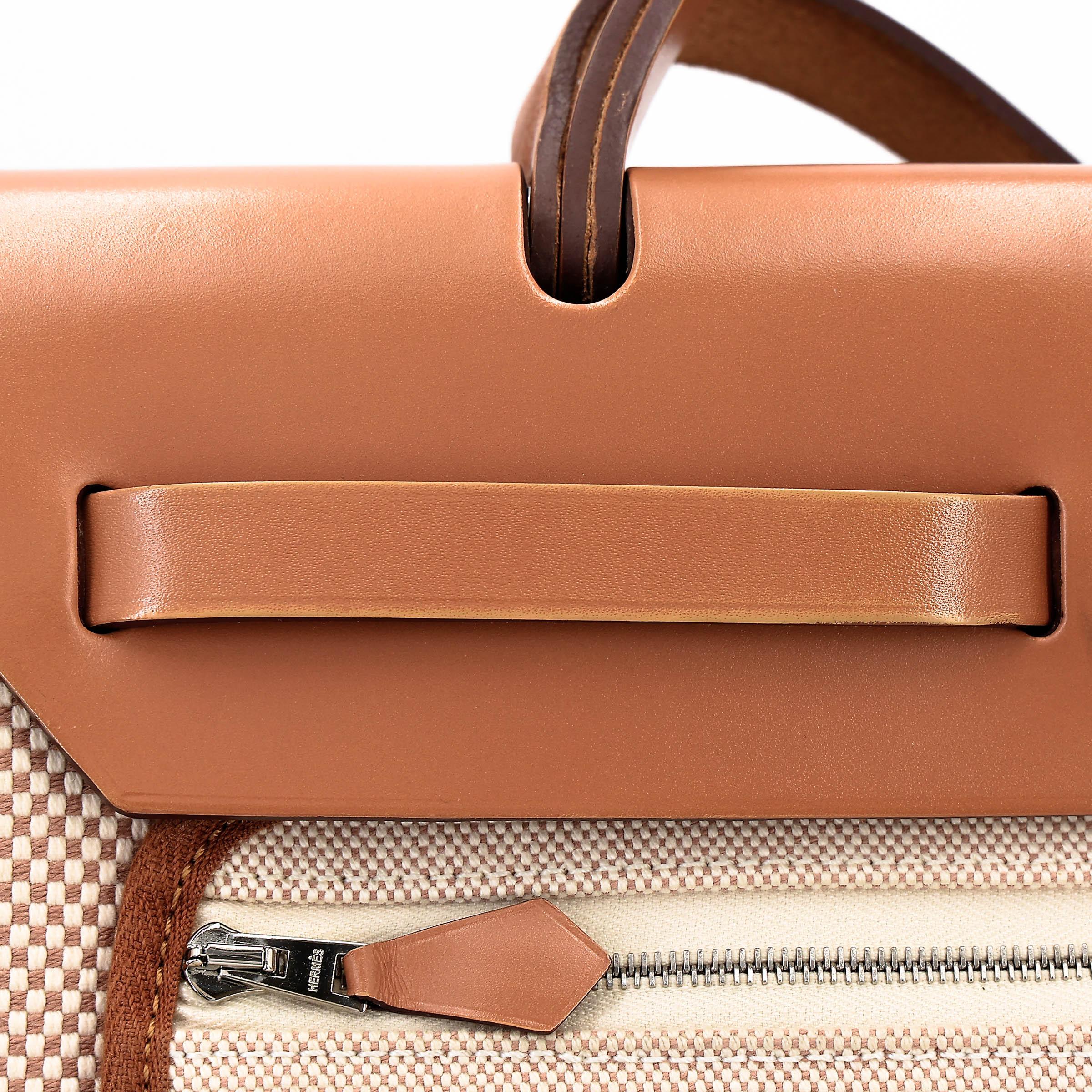 Very Good ( Rank A) HERMÈS Herbag Zip 31 PM Natural Sable (21) Vache Hunter Toile H canvas Palladium hardware D (2019) - 13