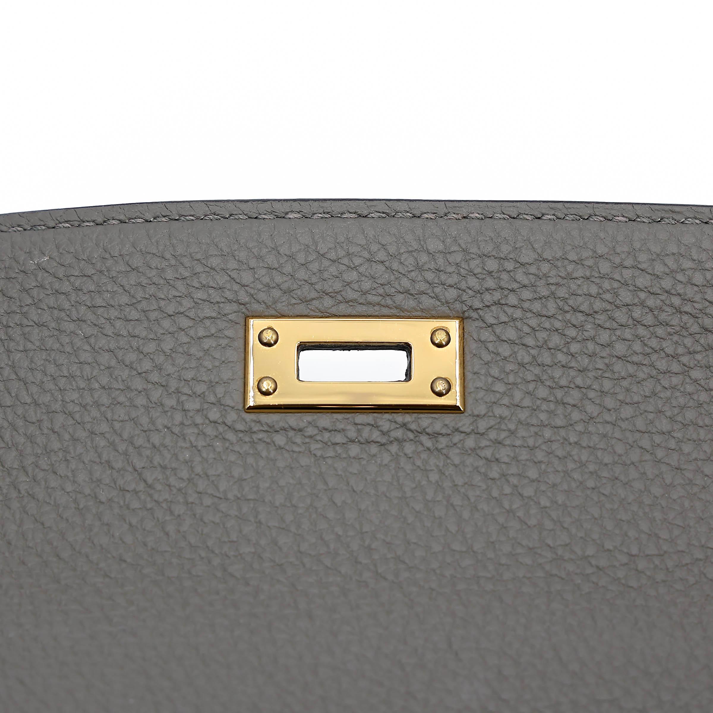 Very Good ( Rank A) HERMÈS Kelly 25 Gris Meyer (0L) Togo Gold hardware U (2022) - 11
