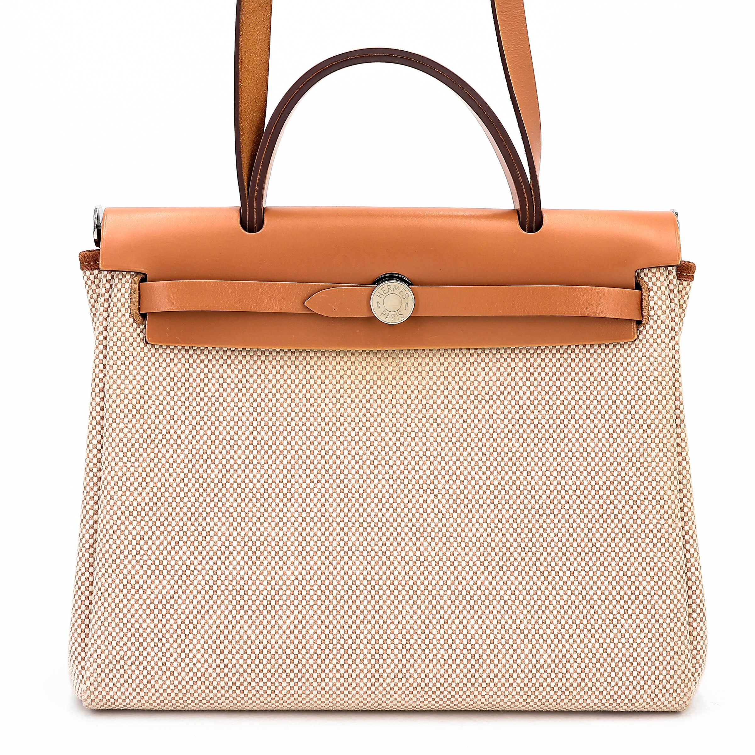 Very Good ( Rank A) HERMÈS Herbag Zip 31 PM Natural Sable (21) Vache Hunter Toile H canvas Palladium hardware D (2019) - 1