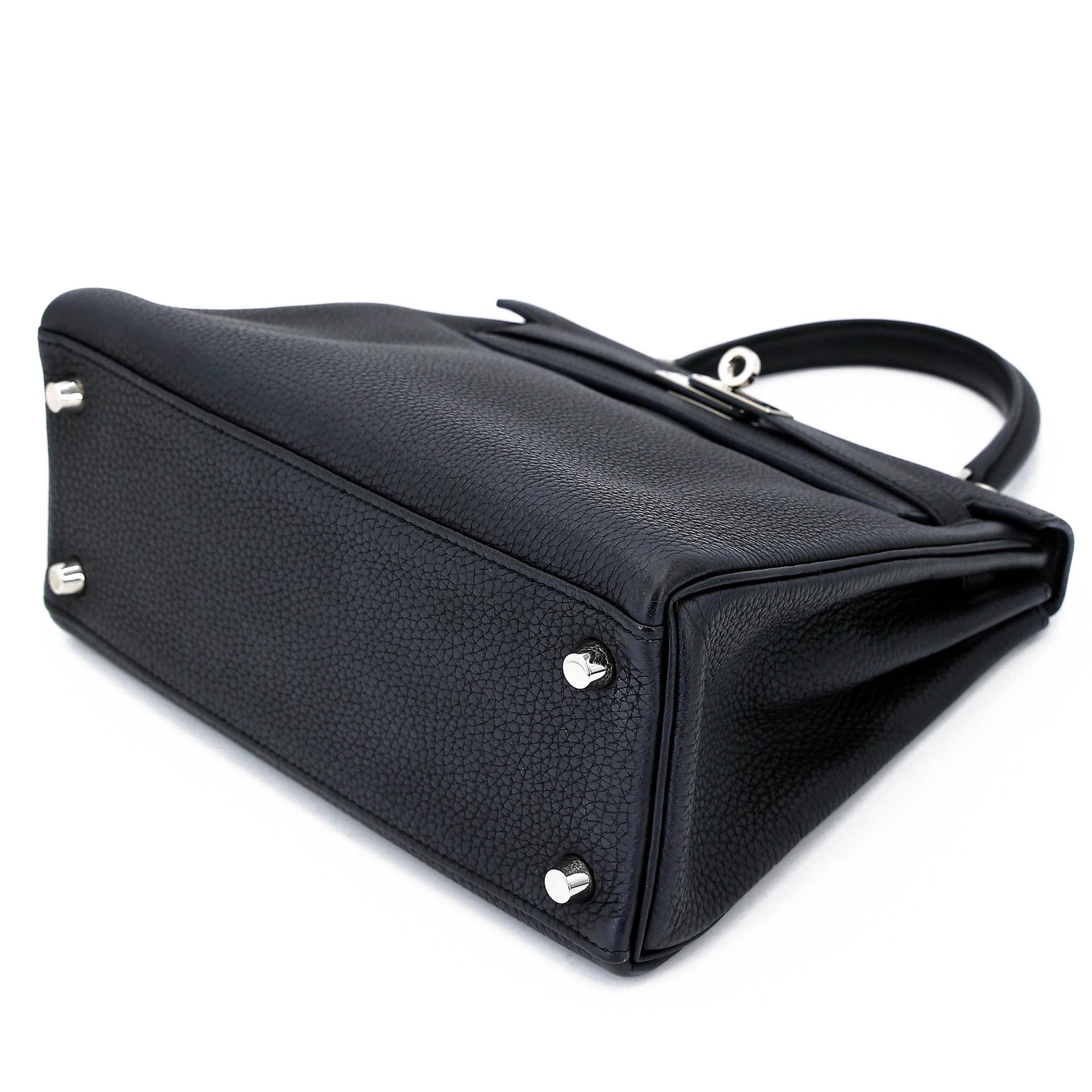Very Good ( Rank A) HERMÈS Kelly 25 Navy (7U) Togo Palladium hardware Z (2021) - 4