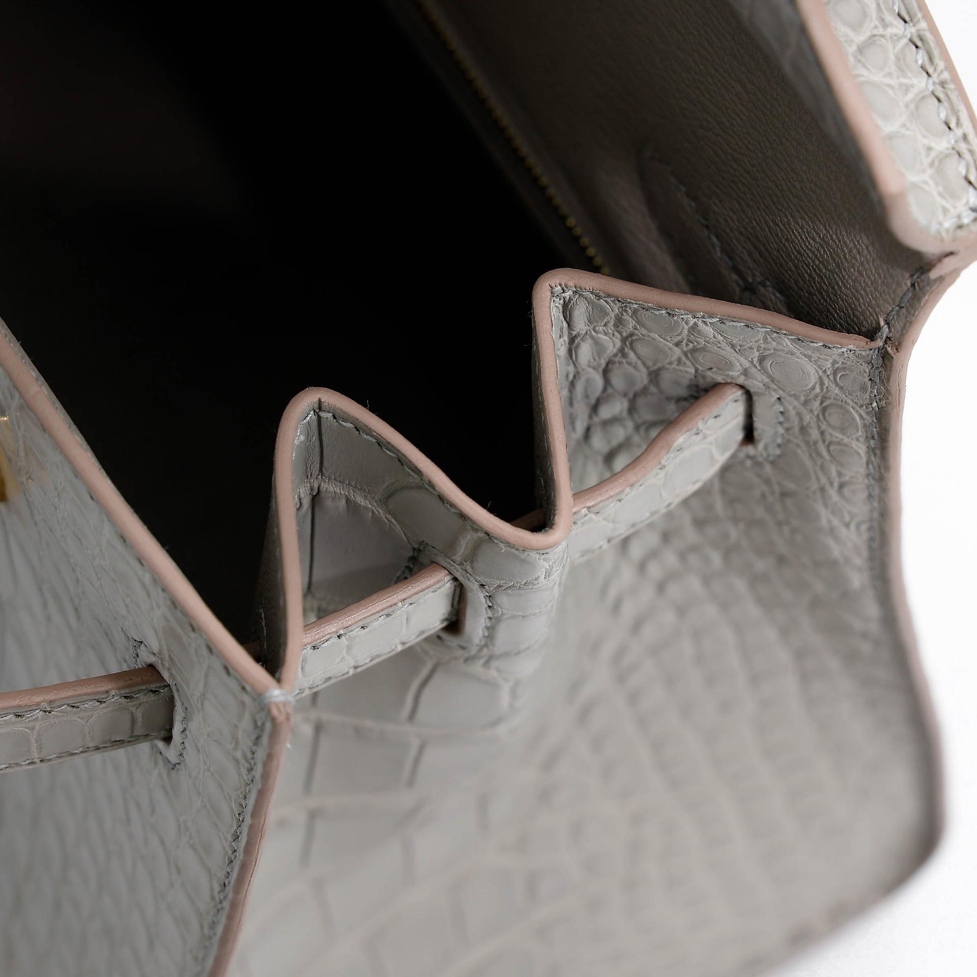 Unused ( Rank NS ) HERMÈS Birkin 25 Sellier Gris Perle (80) Matte Alligator Gold hardware B (2023) - 12
