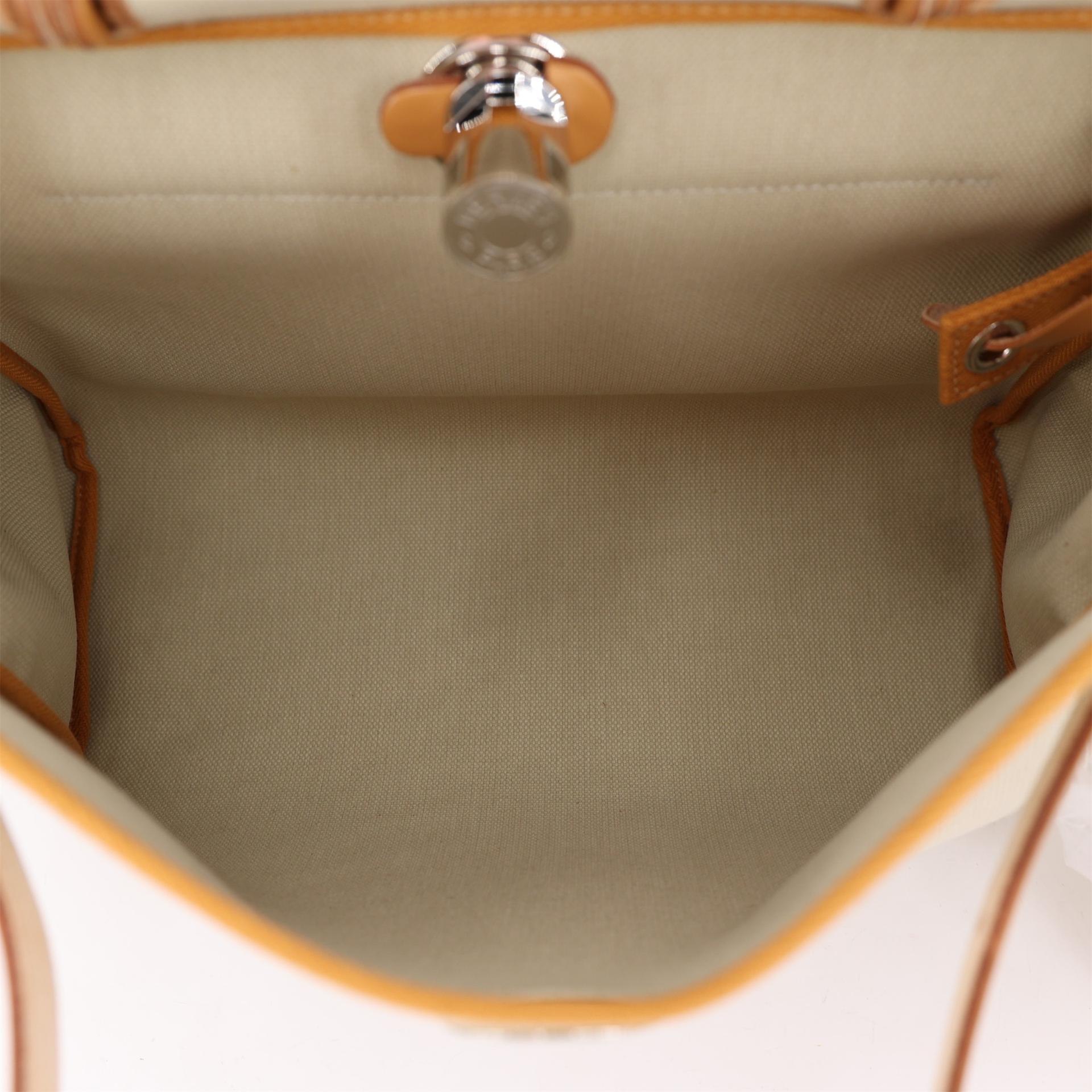 Unused ( Rank NS ) HERMÈS Herbag Zip 31 PM Natural Sable (21) Vache Hunter Toile H canvas Palladium hardware U (2022) - 14