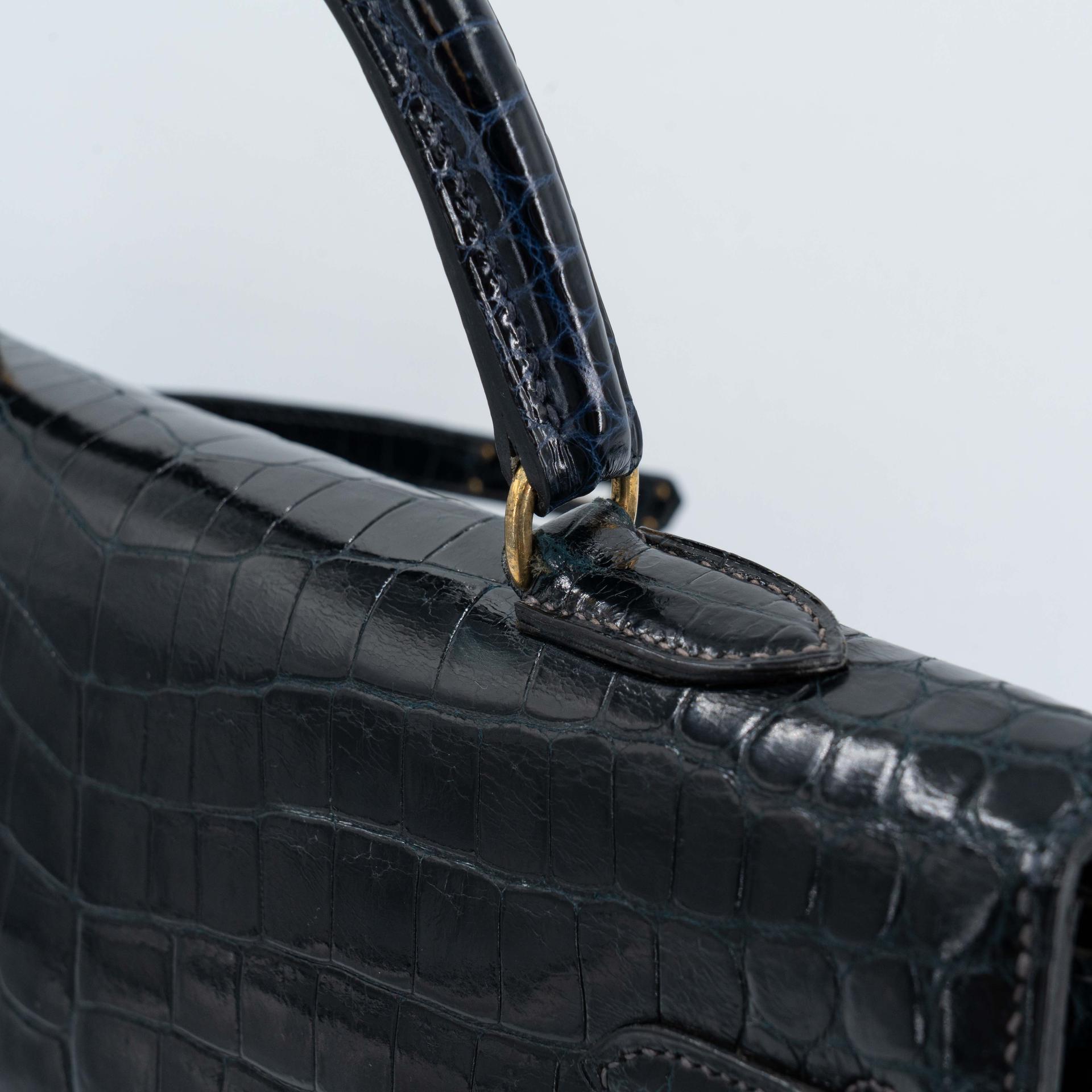 Good ( Rank AB) HERMÈS Kelly 35 Sellier Navy Porosus Crocodile Gold hardware Z (1970) - 30