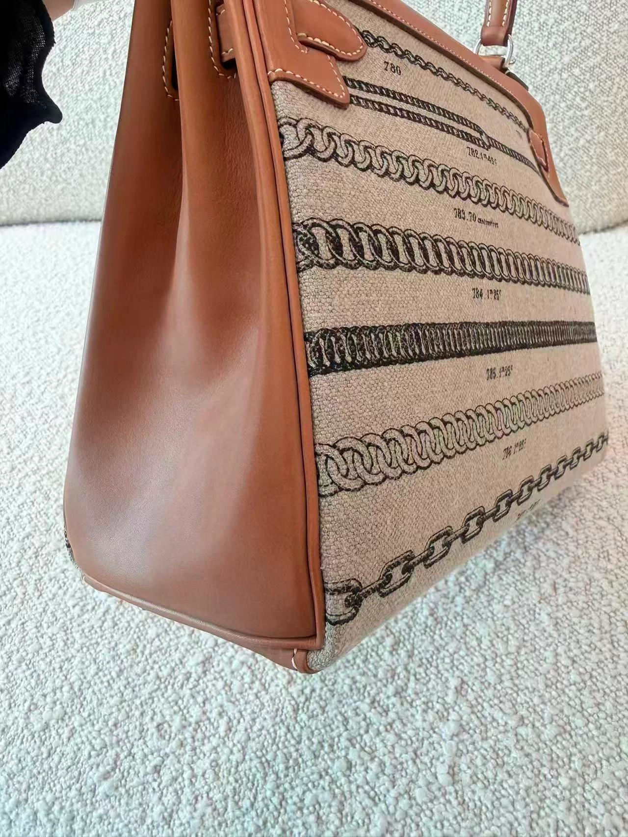 Very Good ( Rank A) HERMÈS Limited Edition Kelly 28 De Camp Dechainee Fauve (34) Barenia Toile Camp canvas Palladium hardware A (2017) - 14