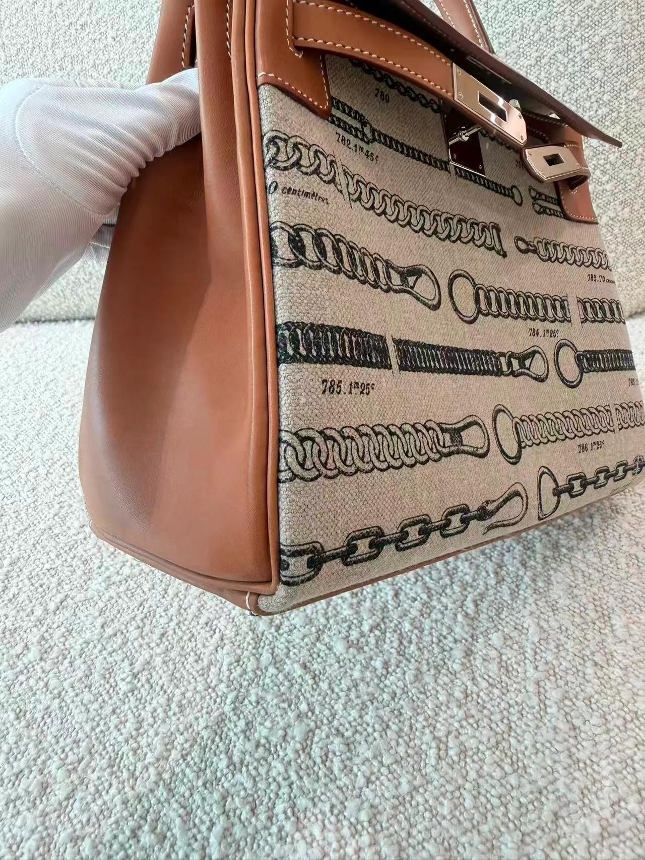 Very Good ( Rank A) HERMÈS Limited Edition Kelly 28 De Camp Dechainee Fauve (34) Barenia Toile Camp canvas Palladium hardware A (2017) - 12