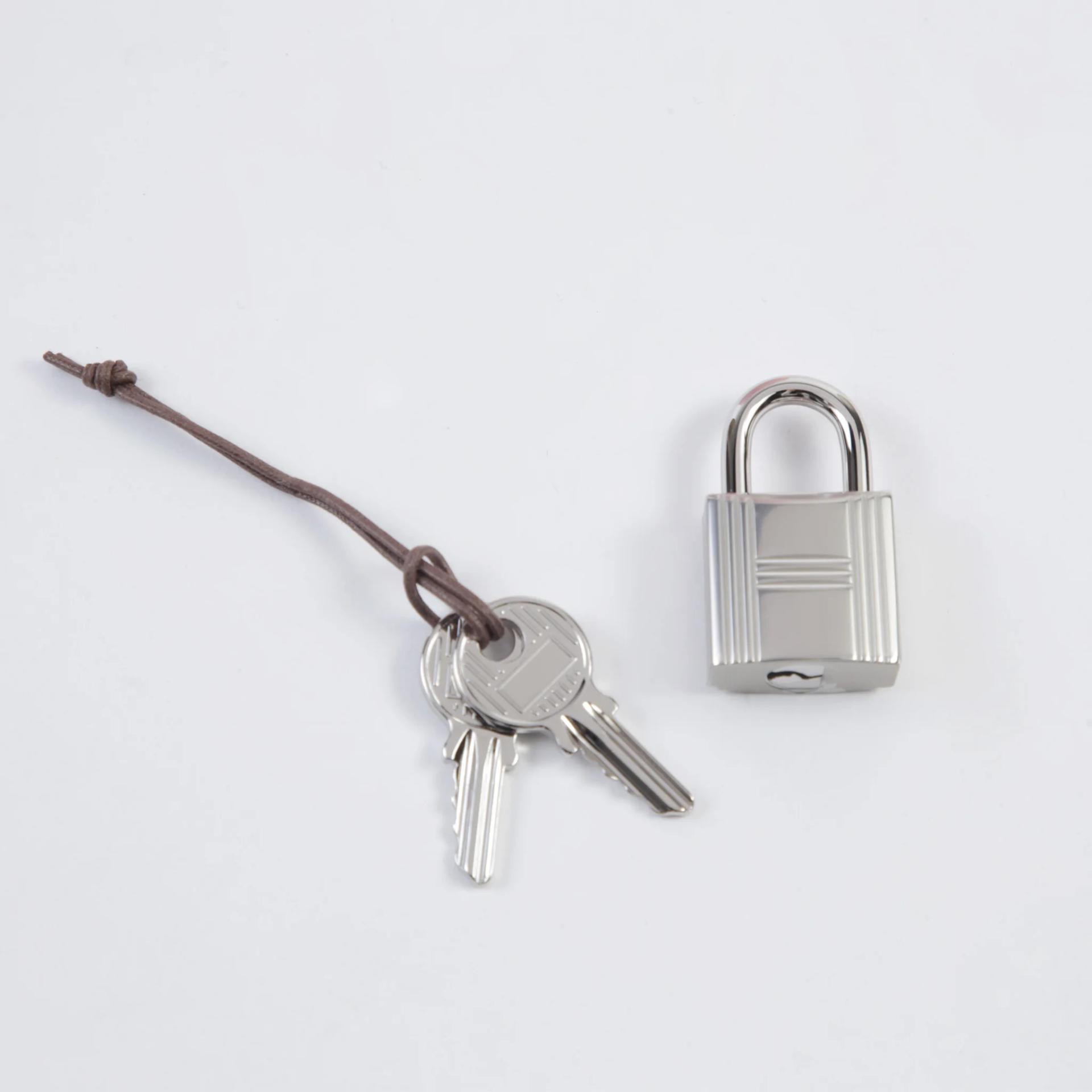 Brand New ( Rank N ) HERMÈS Picotin Lock PM Rose Sakura (3Q) Clemence Palladium hardware G (2026) - 12