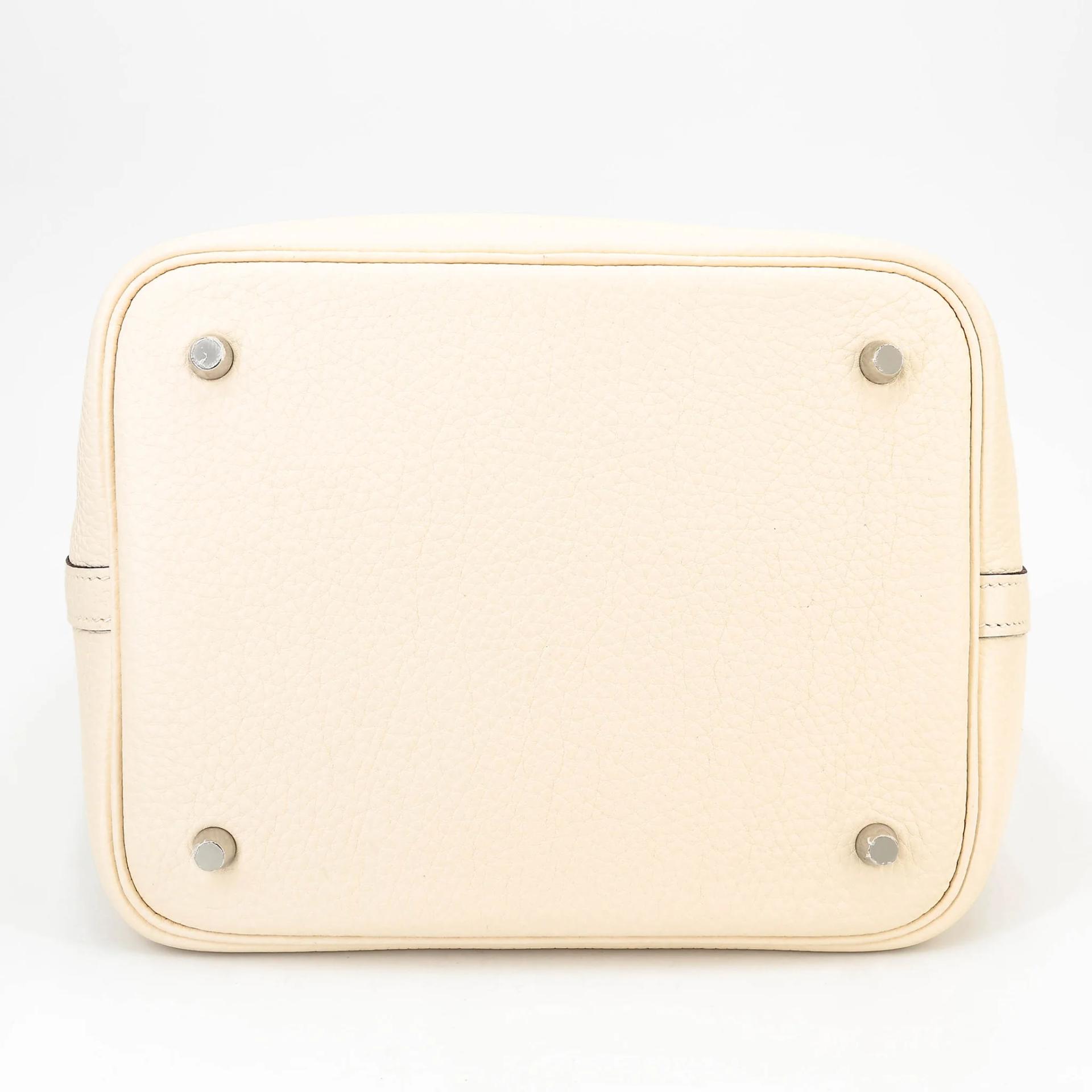 Very Good ( Rank A) HERMÈS Picotin Lock MM Nata (I2) Jaune Poussin (1Z) Clemence Palladium hardware Z (2021) - 7