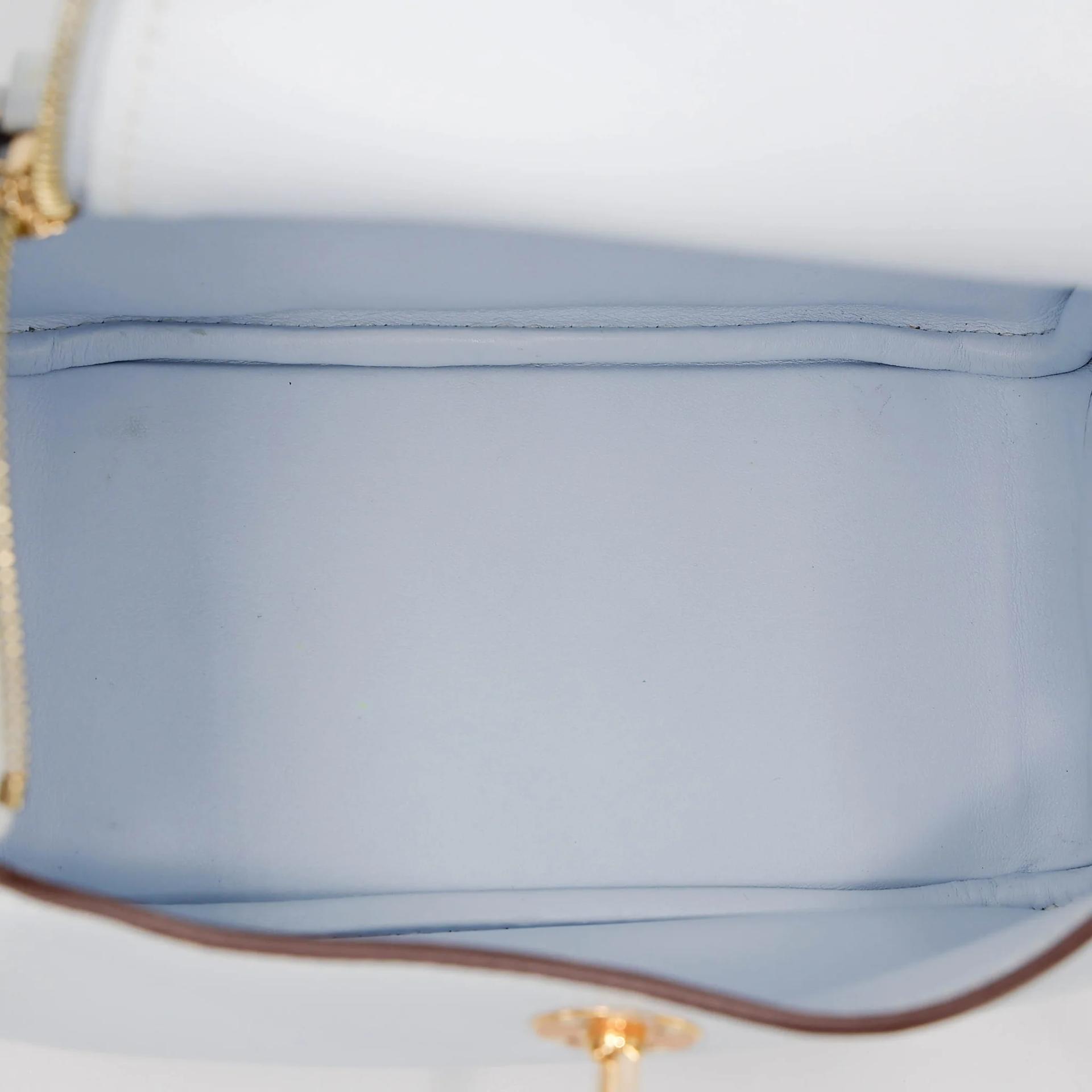 Very Good ( Rank A) HERMÈS Mini Lindy Bleu Brume (T0) Swift Gold hardware Z (2021) - 30