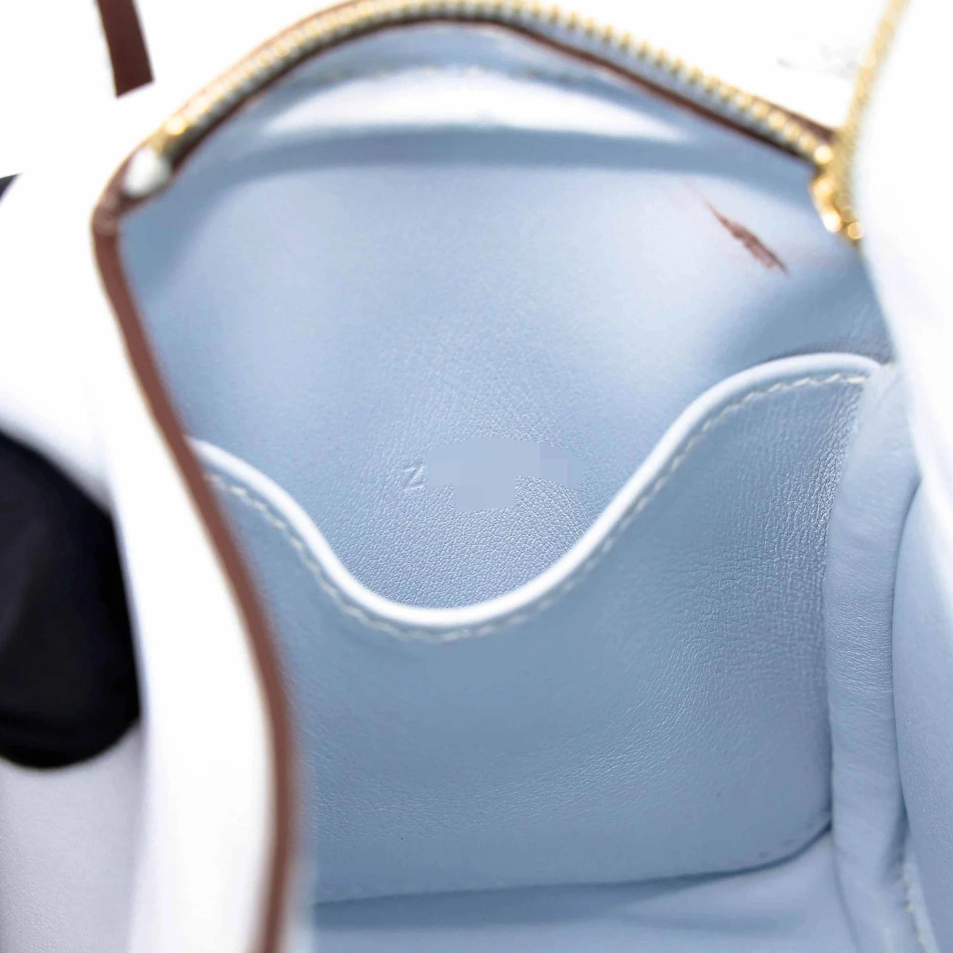 Very Good ( Rank A) HERMÈS Mini Lindy Bleu Brume (T0) Swift Gold hardware Z (2021) - 26