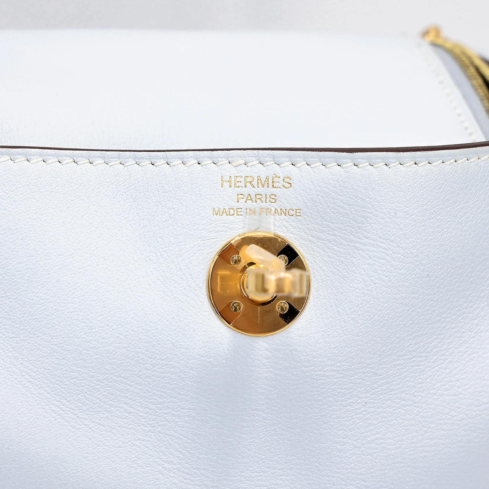 Very Good ( Rank A) HERMÈS Mini Lindy Bleu Brume (T0) Swift Gold hardware Z (2021) - 23