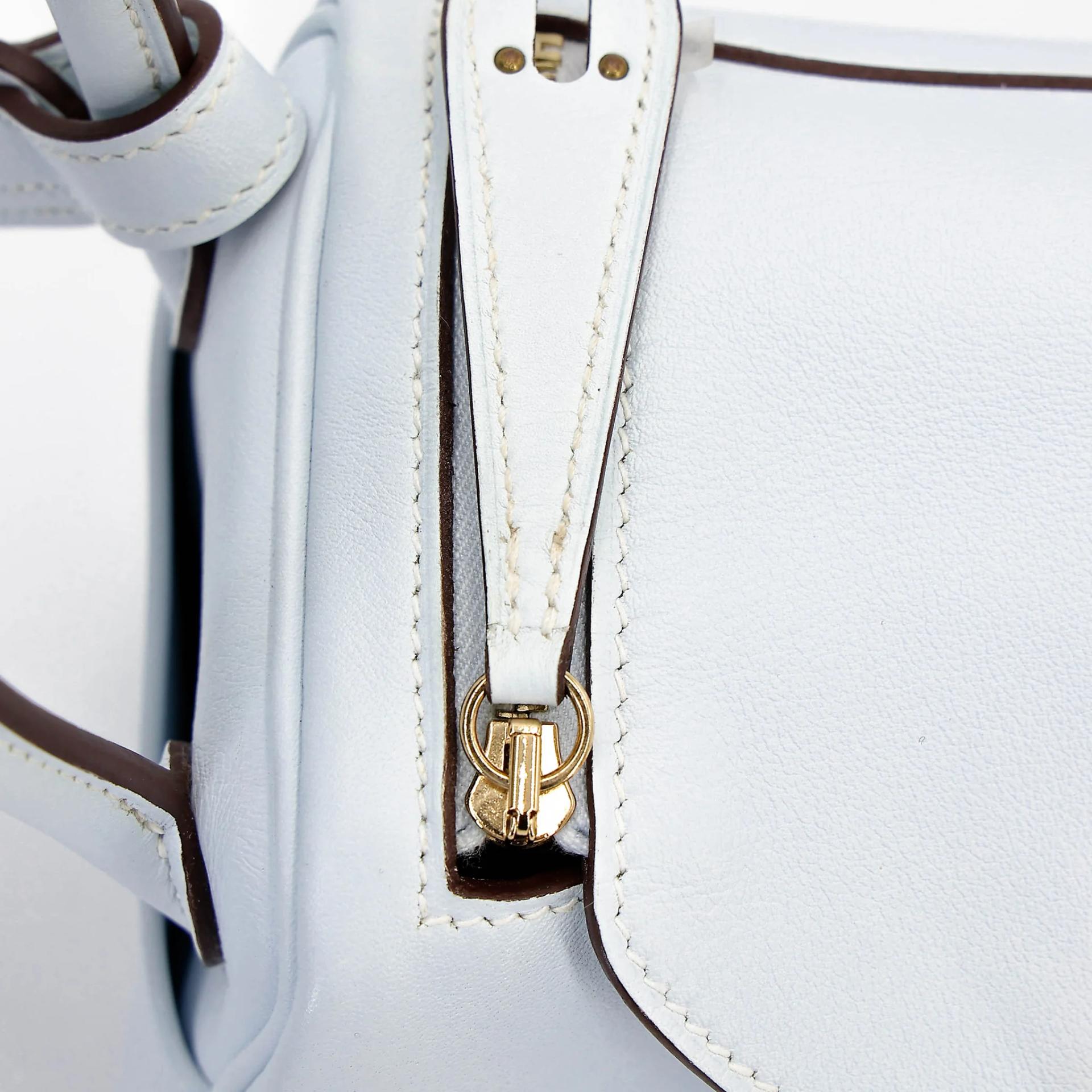 Very Good ( Rank A) HERMÈS Mini Lindy Bleu Brume (T0) Swift Gold hardware Z (2021) - 19