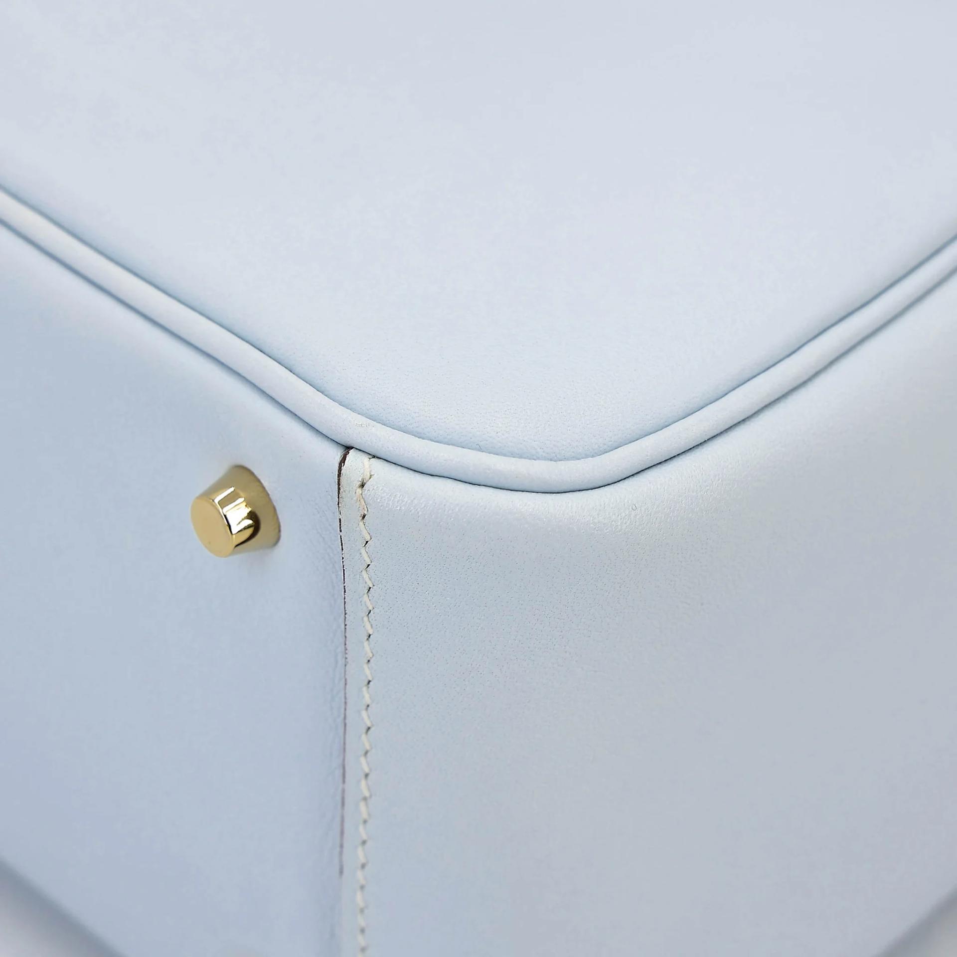 Very Good ( Rank A) HERMÈS Mini Lindy Bleu Brume (T0) Swift Gold hardware Z (2021) - 14