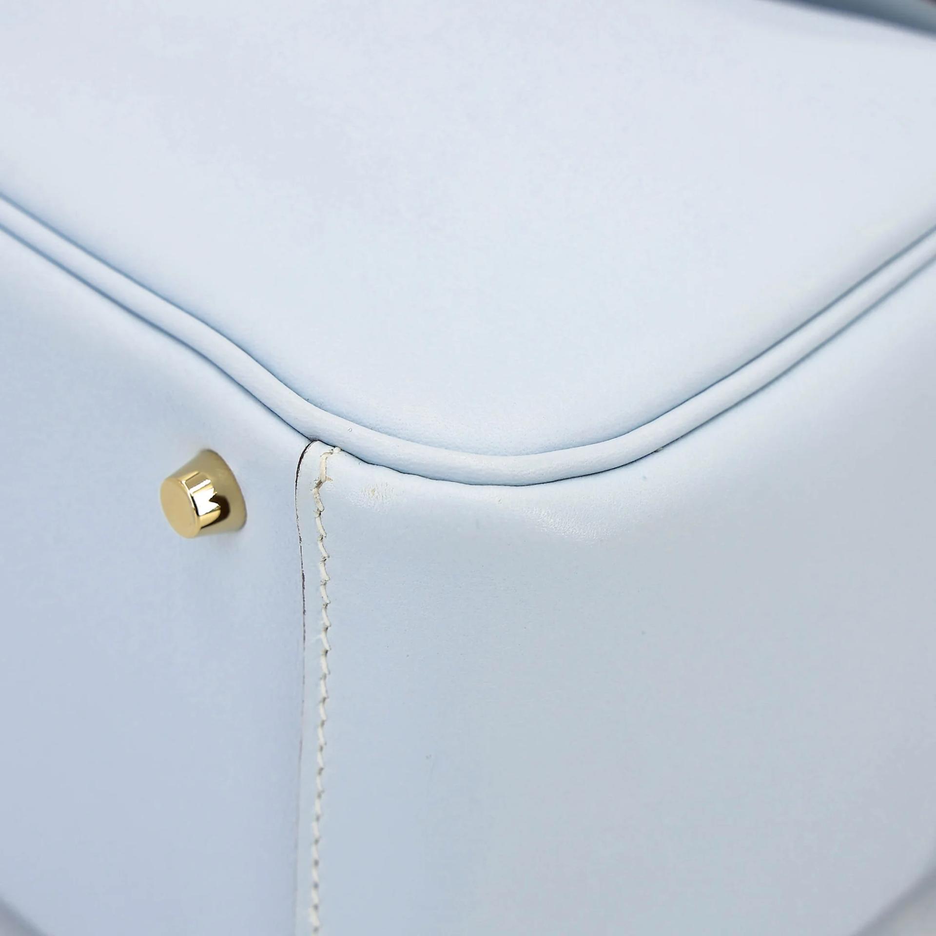 Very Good ( Rank A) HERMÈS Mini Lindy Bleu Brume (T0) Swift Gold hardware Z (2021) - 12