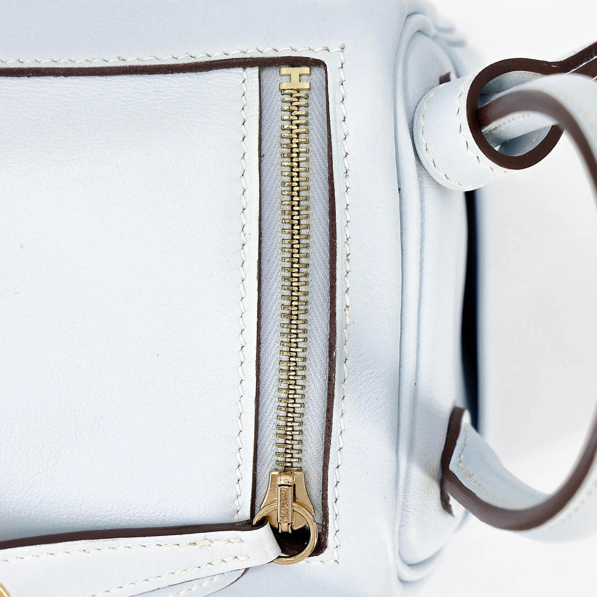 Very Good ( Rank A) HERMÈS Mini Lindy Bleu Brume (T0) Swift Gold hardware Z (2021) - 21