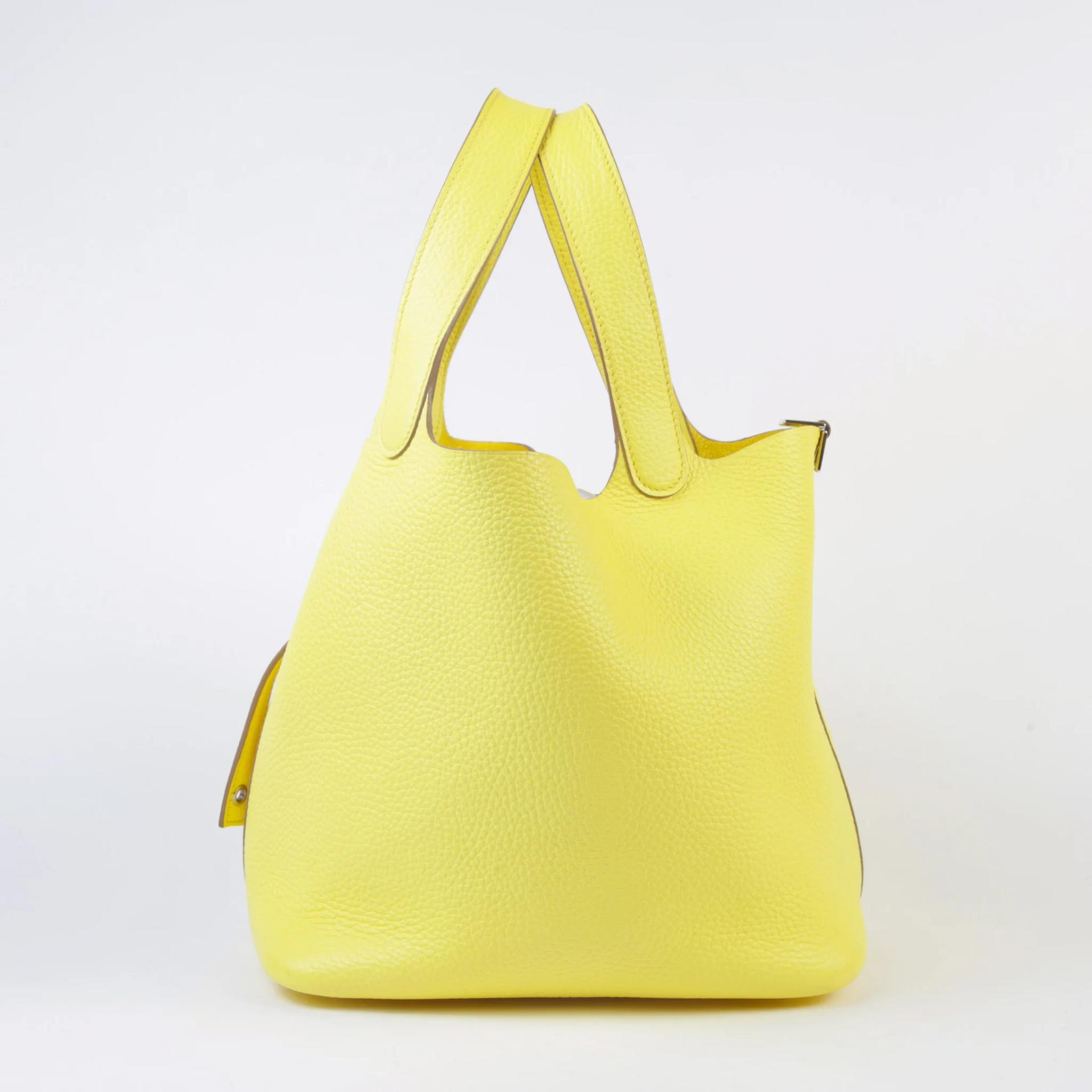 Very Good ( Rank A) HERMÈS Picotin Lock MM Limoncello (0Y) Clemence Palladium hardware B (2023) - 5