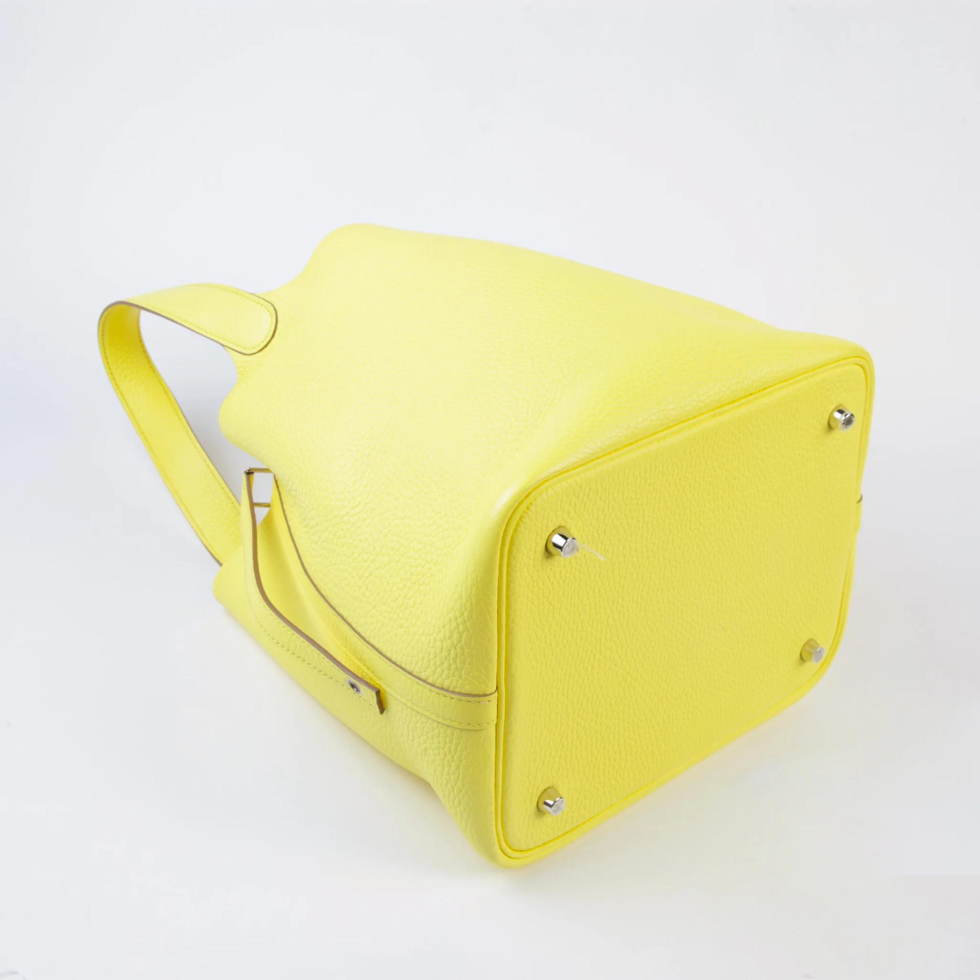 Very Good ( Rank A) HERMÈS Picotin Lock MM Limoncello (0Y) Clemence Palladium hardware B (2023) - 6