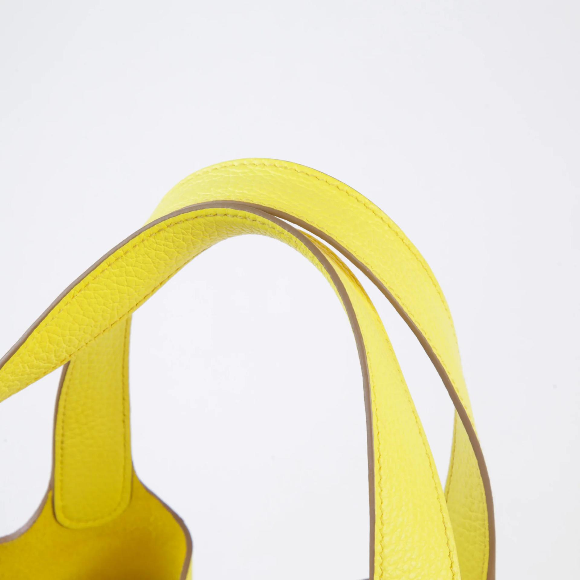 Very Good ( Rank A) HERMÈS Picotin Lock MM Limoncello (0Y) Clemence Palladium hardware B (2023) - 3