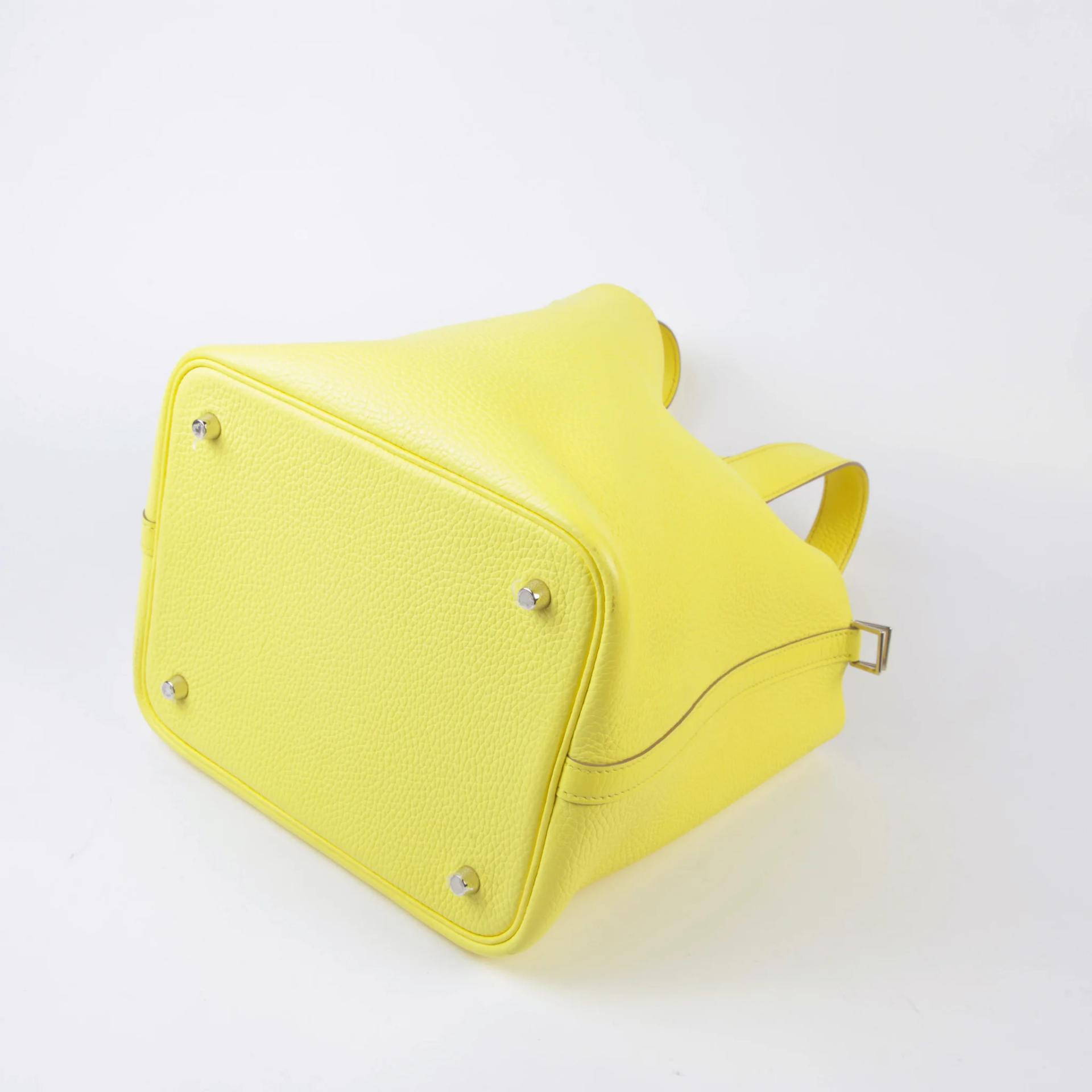 Very Good ( Rank A) HERMÈS Picotin Lock MM Limoncello (0Y) Clemence Palladium hardware B (2023) - 7