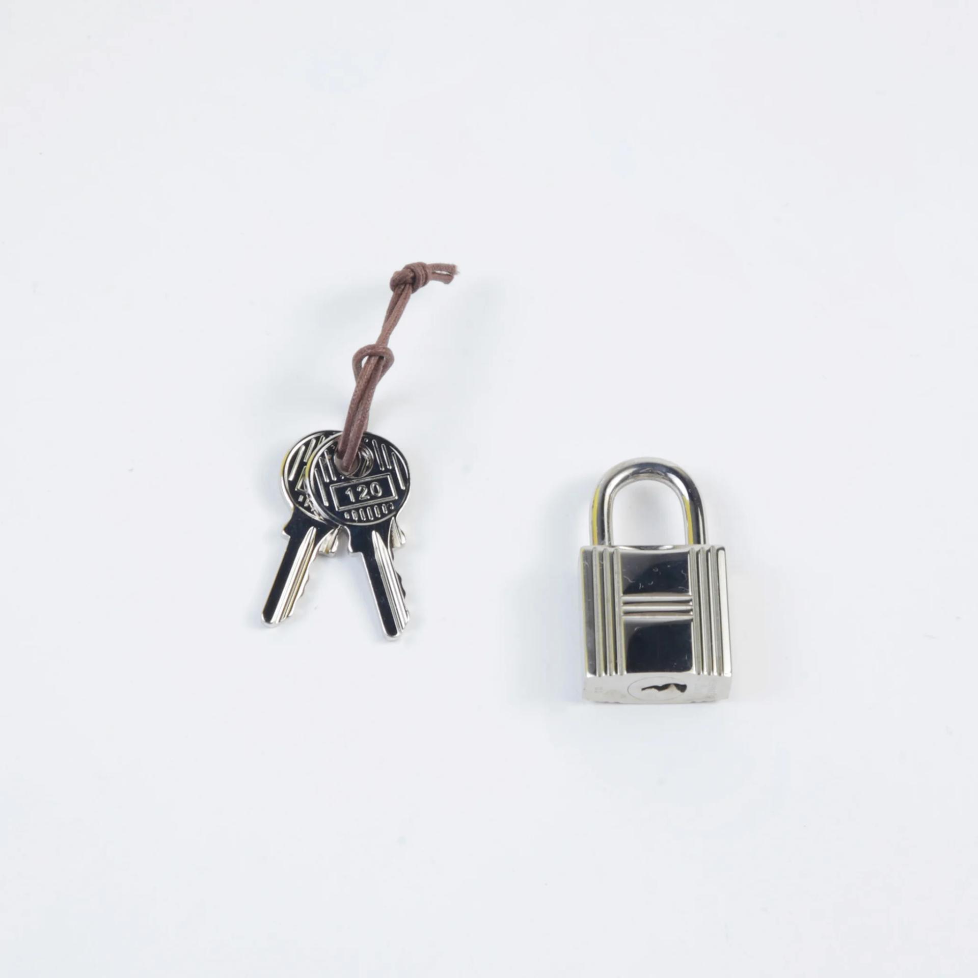 Very Good ( Rank A) HERMÈS Picotin Lock MM Limoncello (0Y) Clemence Palladium hardware B (2023) - 12