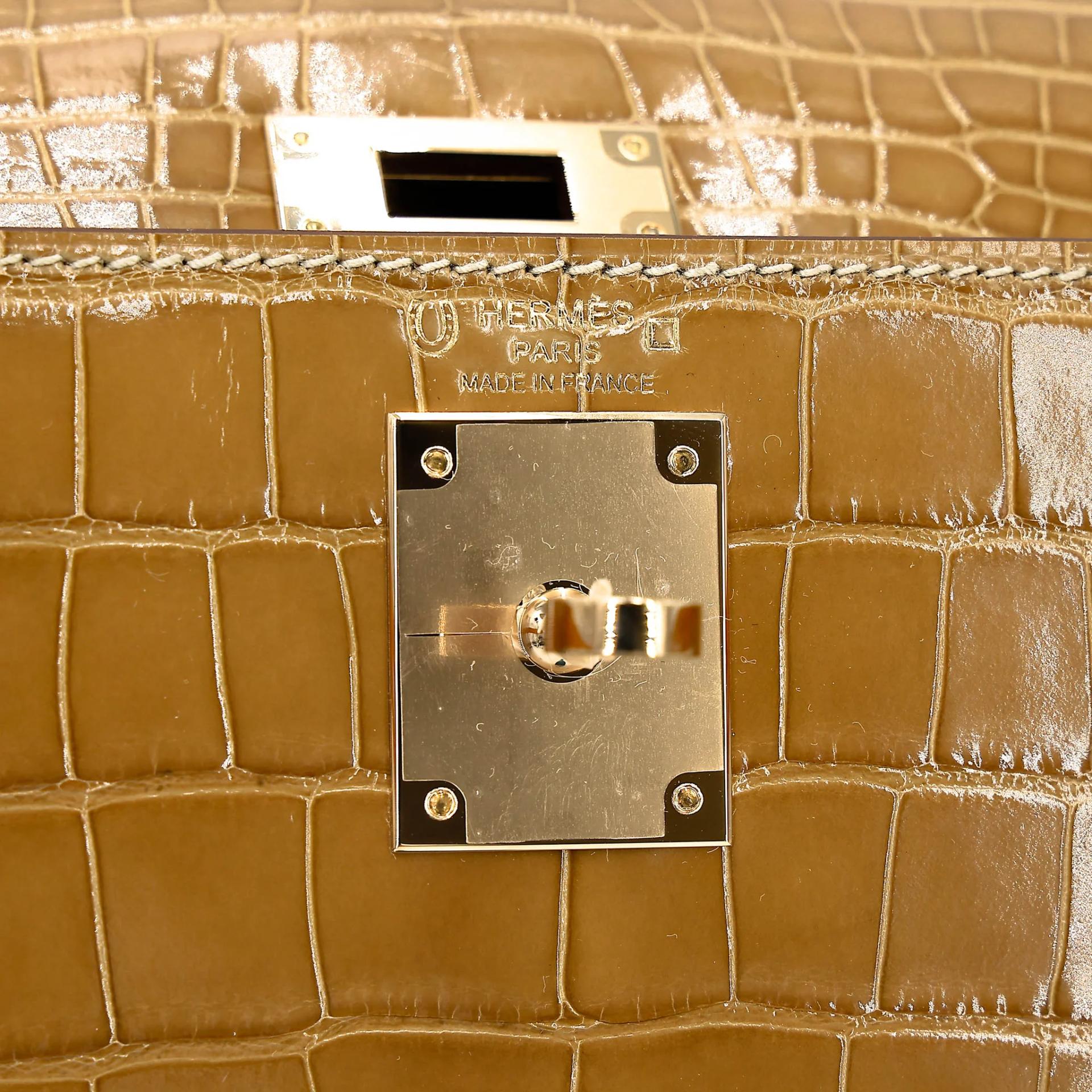 Unused ( Rank NS ) HERMÈS Special Order Kelly 28 Sellier Ficelle (17) Jaune Ambre (9D) Shiny Alligator Permabrass hardware U (2022) - 13