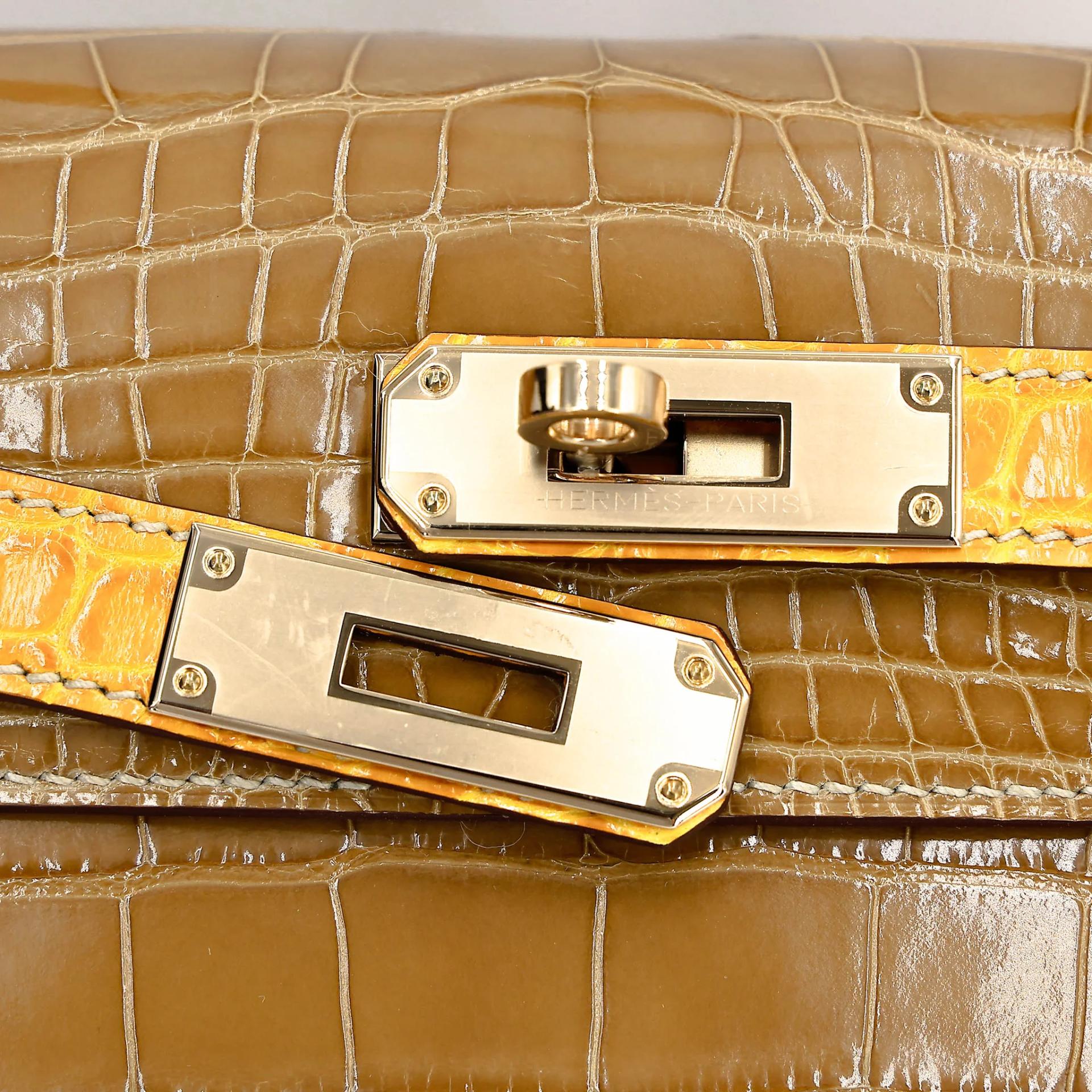 Unused ( Rank NS ) HERMÈS Special Order Kelly 28 Sellier Ficelle (17) Jaune Ambre (9D) Shiny Alligator Permabrass hardware U (2022) - 8