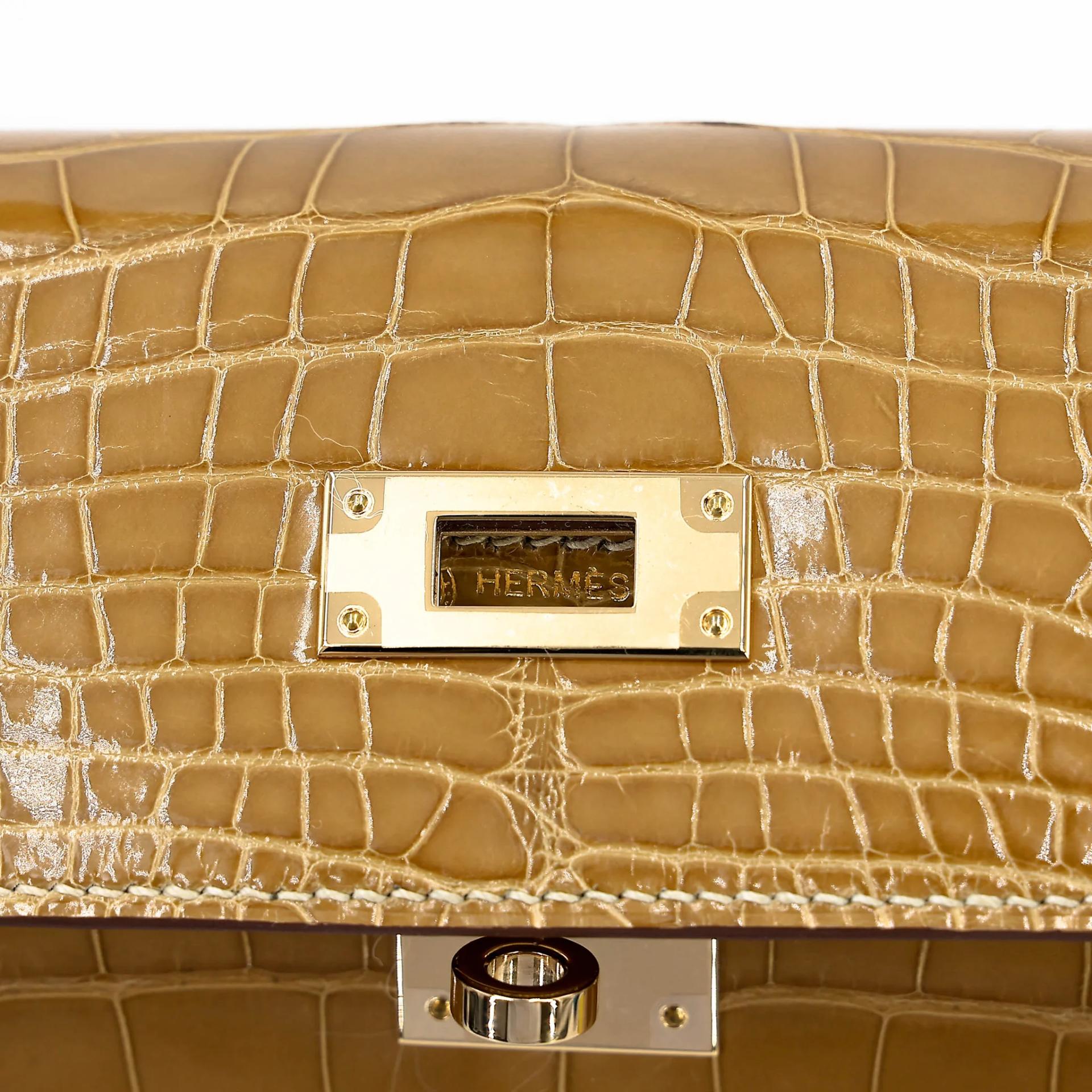 Unused ( Rank NS ) HERMÈS Special Order Kelly 28 Sellier Ficelle (17) Jaune Ambre (9D) Shiny Alligator Permabrass hardware U (2022) - 10