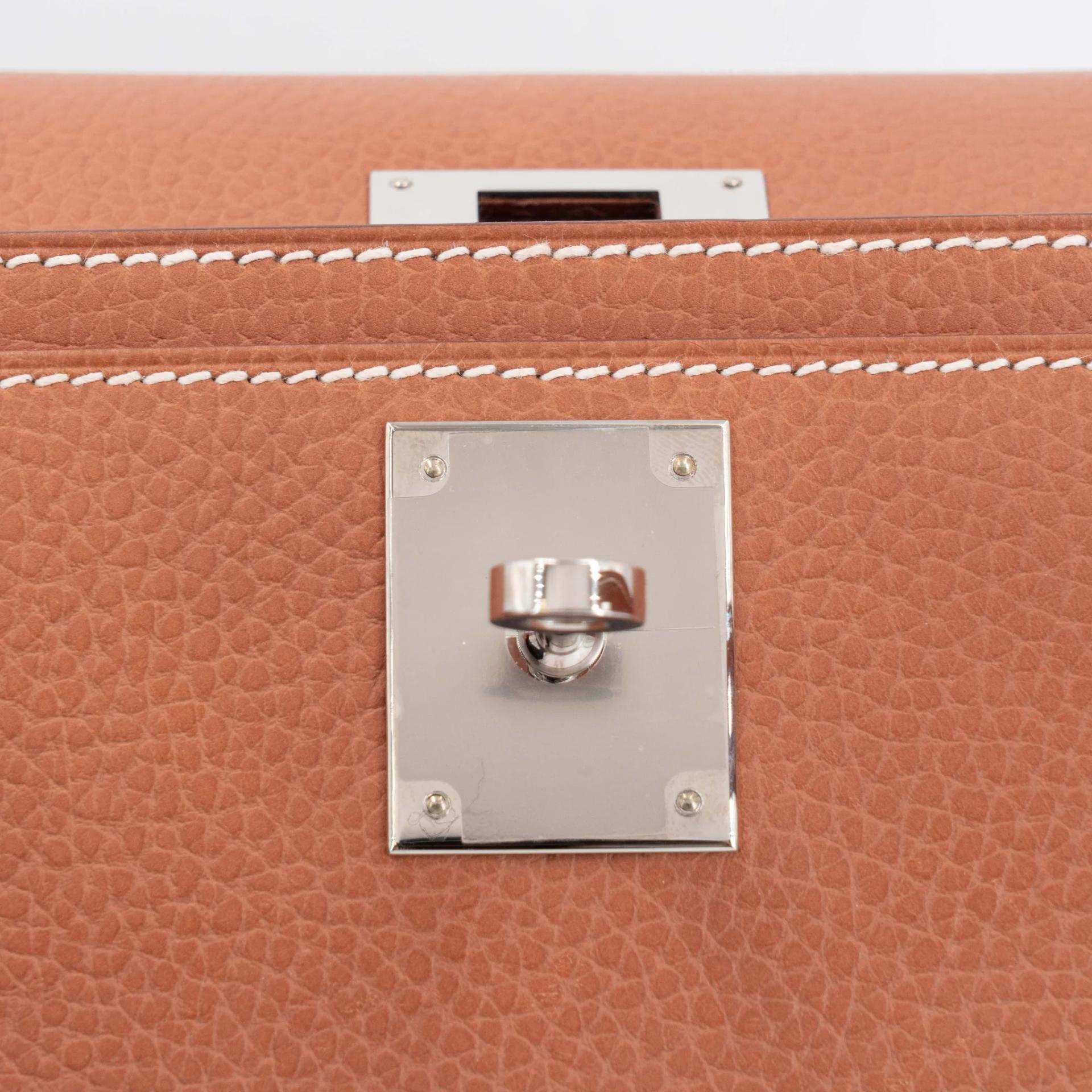 Excellent ( Rank SA ) HERMÈS Kelly depeches 25 Fauve (34) Barenia Faubourg Palladium hardware U (2022) - 17