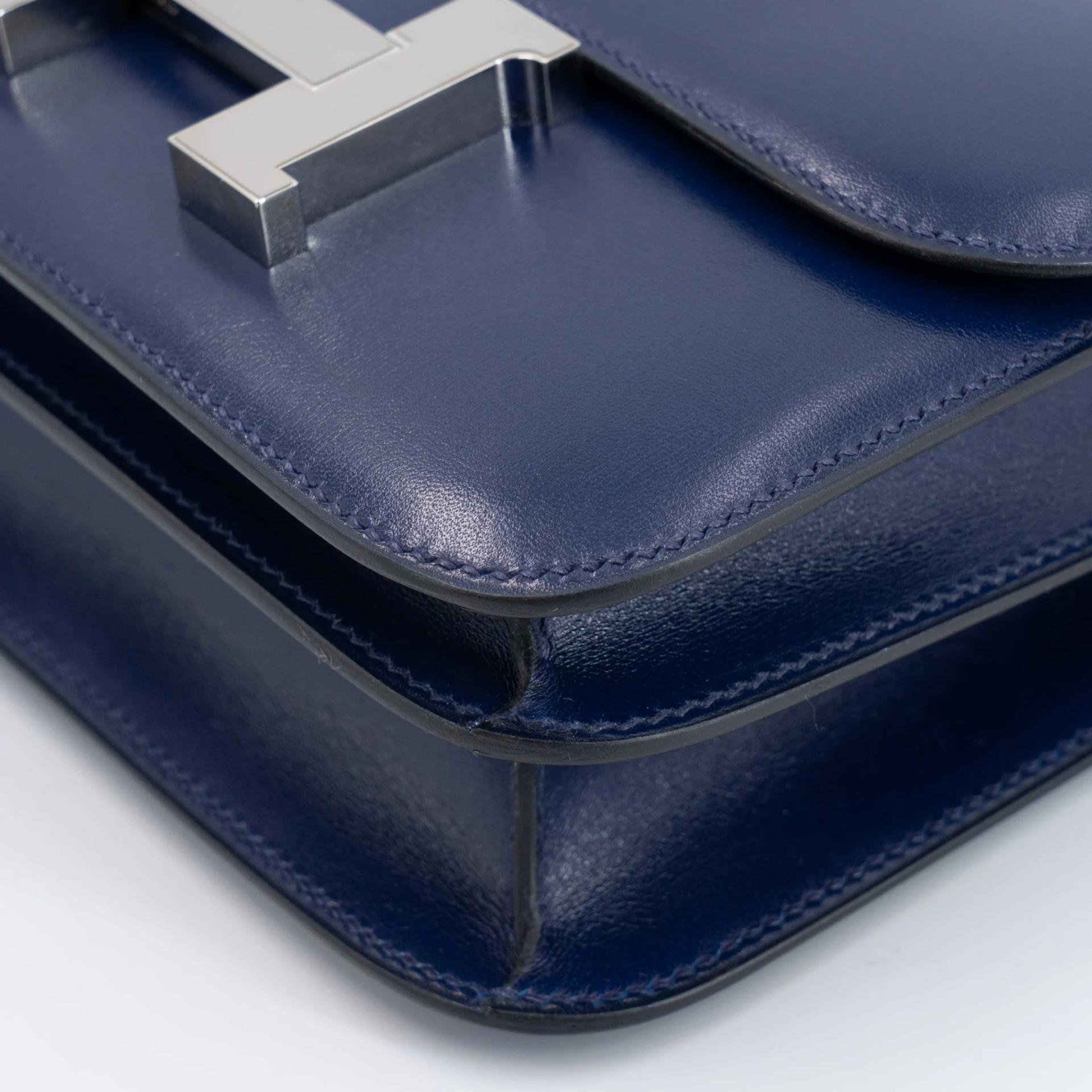 Excellent ( Rank SA ) HERMÈS Constance Mini Bleu Saphir (73) Box-calf Palladium hardware Z (2021) - 13
