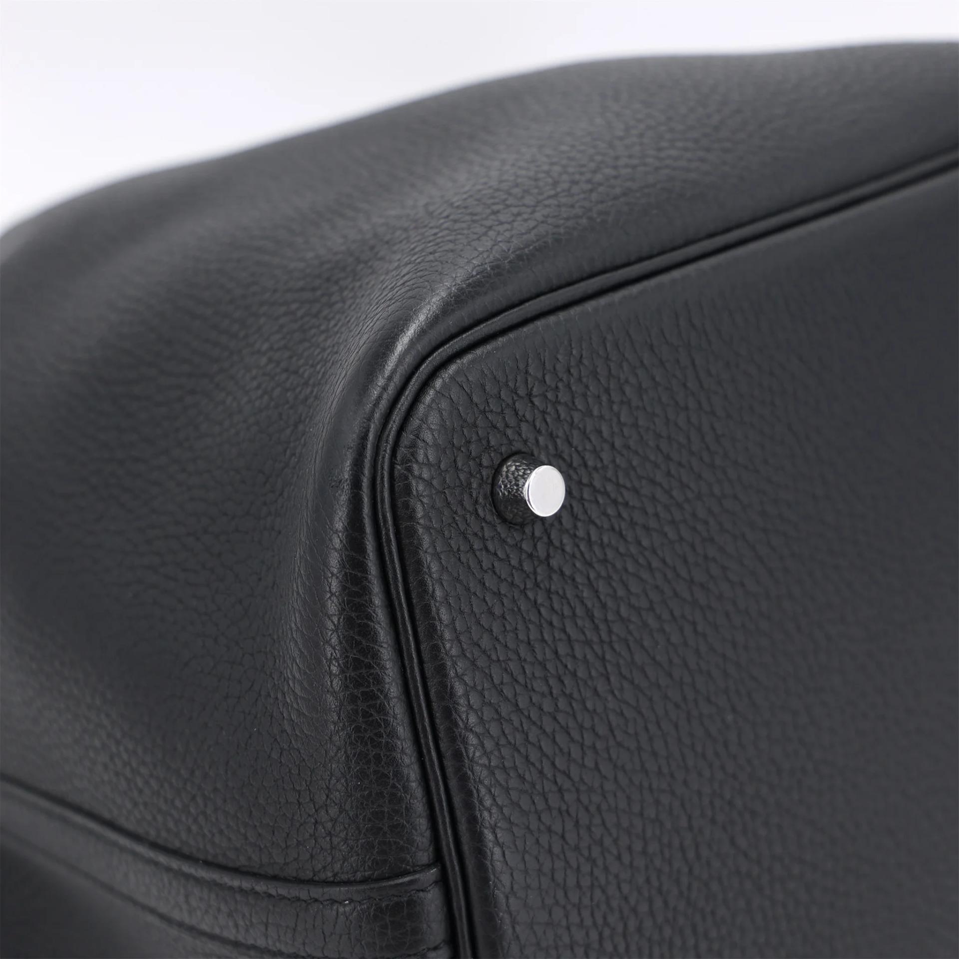 Excellent ( Rank SA ) HERMÈS Picotin Lock MM Noir (89) Clemence Palladium hardware Y (2020) - 7