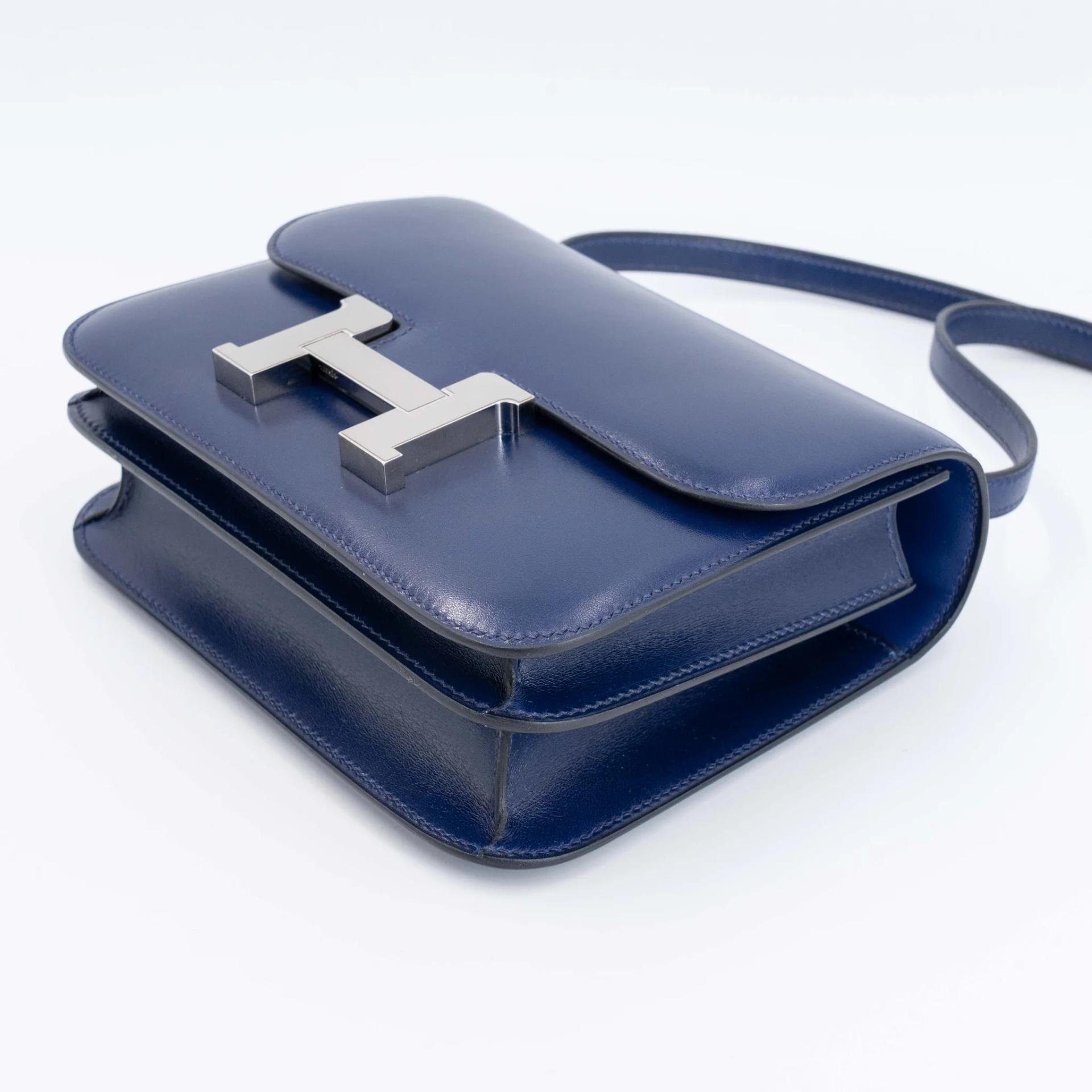 Excellent ( Rank SA ) HERMÈS Constance Mini Bleu Saphir (73) Box-calf Palladium hardware Z (2021) - 8