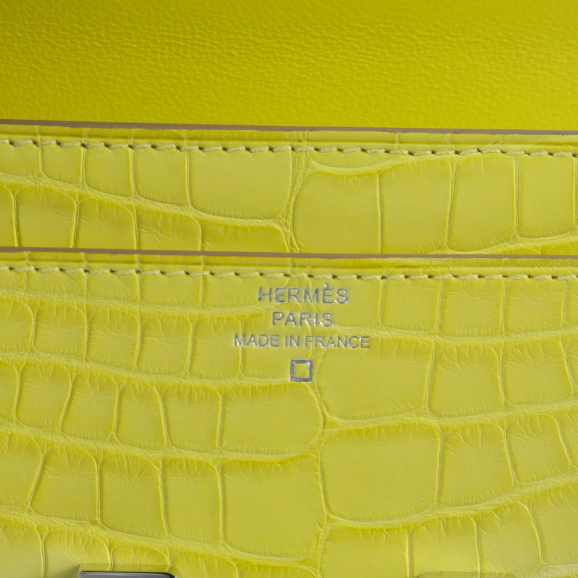 Very Good ( Rank A) HERMÈS Constance To Go Lime (9R) Alligator Palladium hardware B (2023) - 10