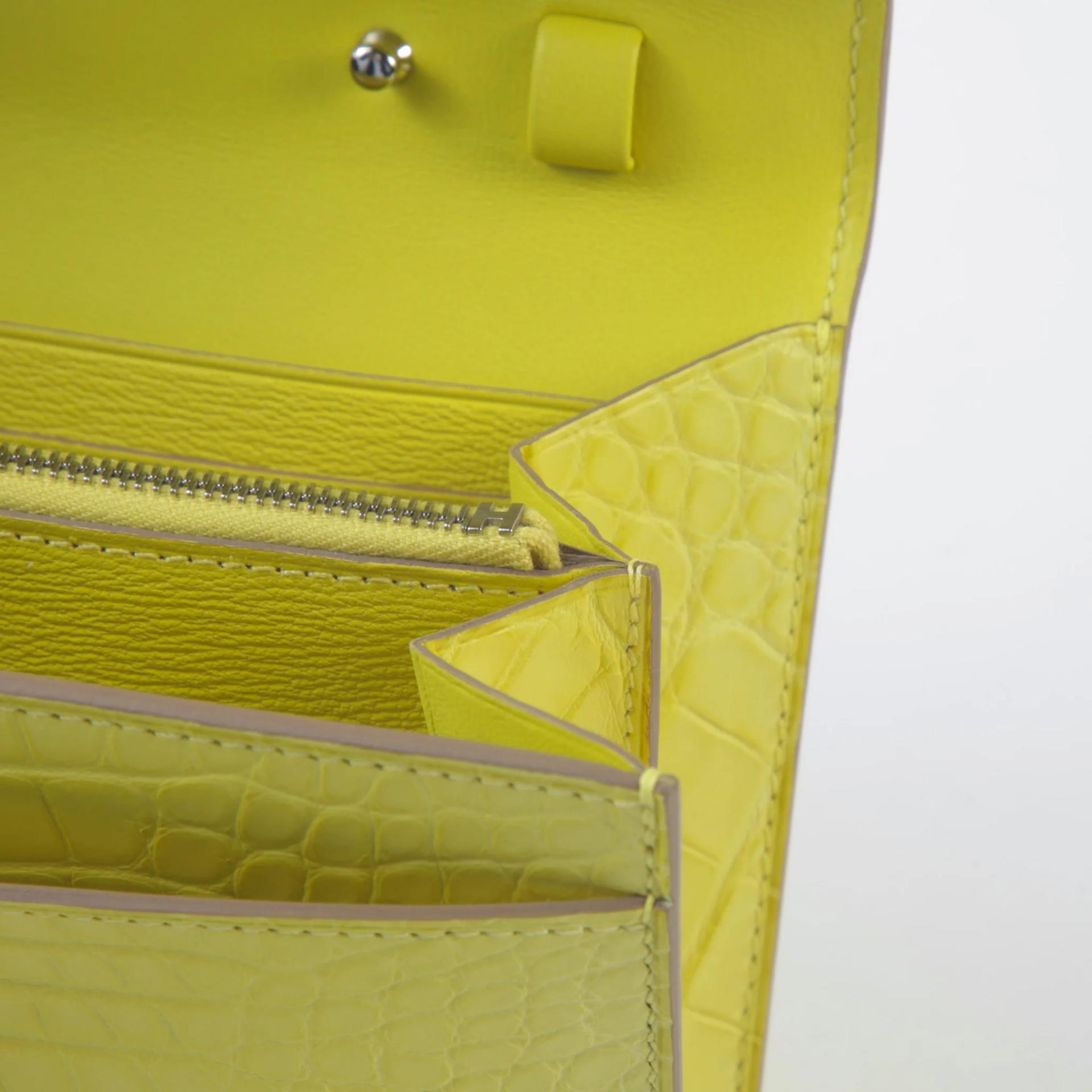 Very Good ( Rank A) HERMÈS Constance To Go Lime (9R) Alligator Palladium hardware B (2023) - 13