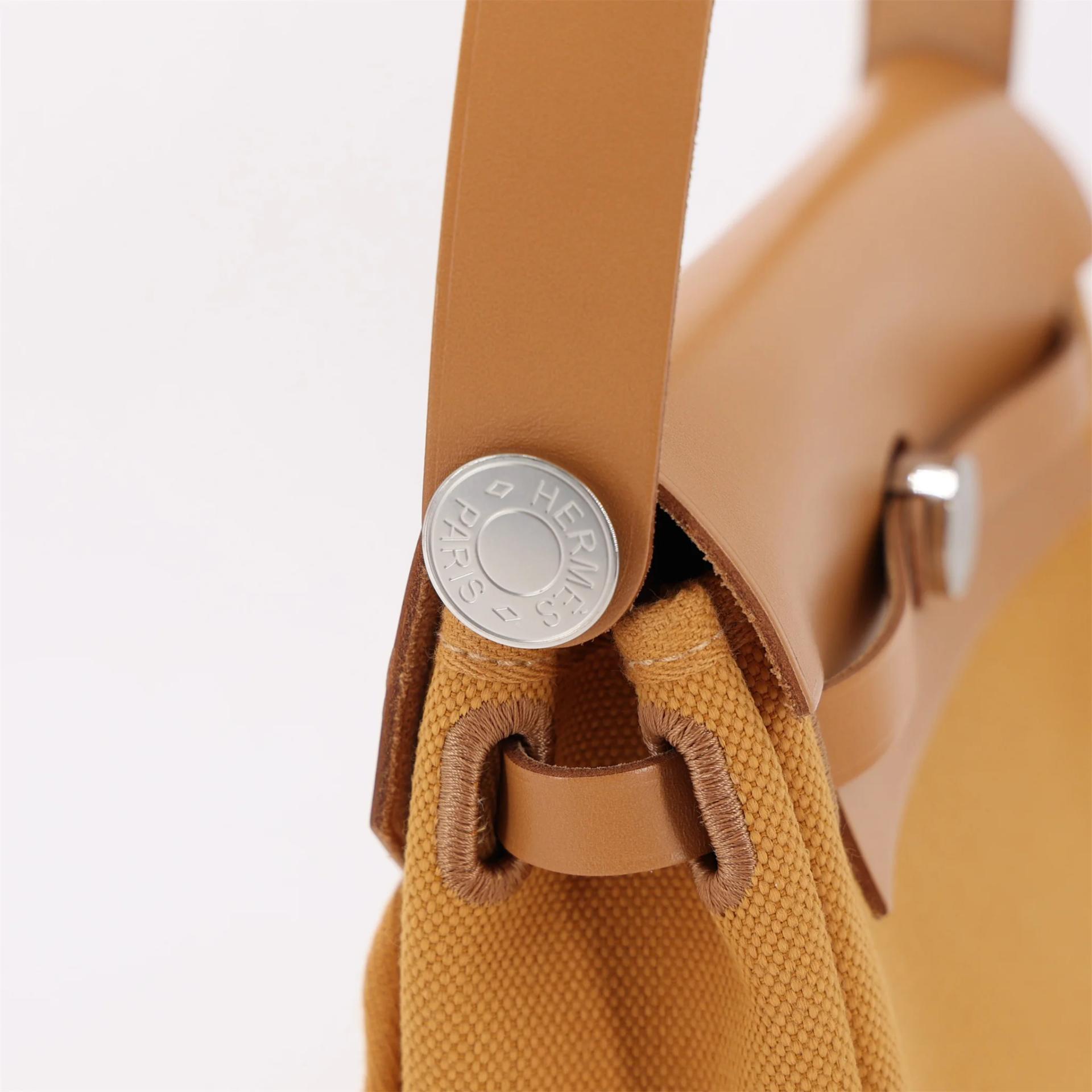 Excellent ( Rank SA ) HERMÈS Herbag Zip Mini 20 Natural Sable (21) Toile H canvas Vache Hunter Palladium hardware K (2025) - 9
