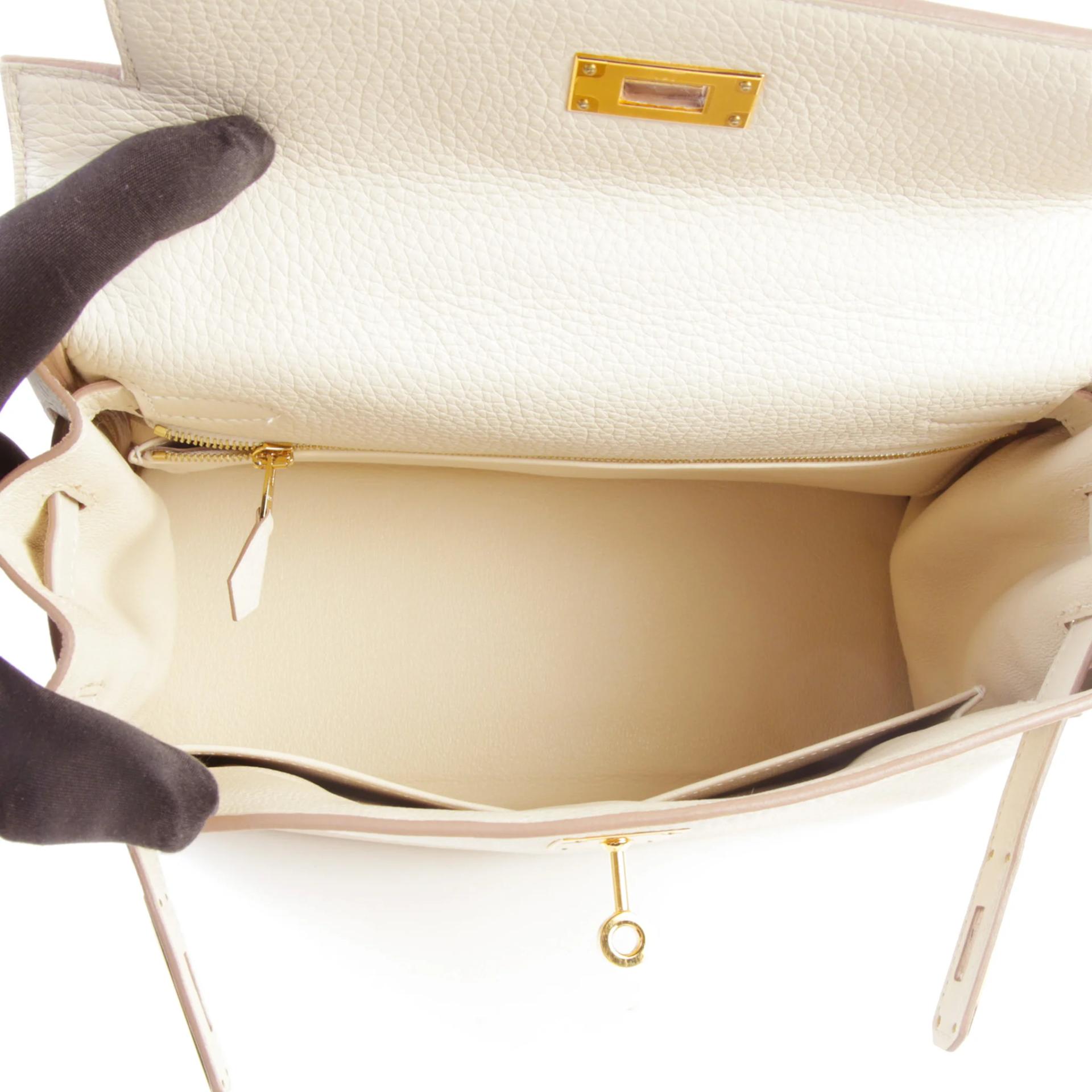 Excellent ( Rank SA ) HERMÈS Kelly 28 Craie (10) Clemence Gold hardware Y (2020) - 10
