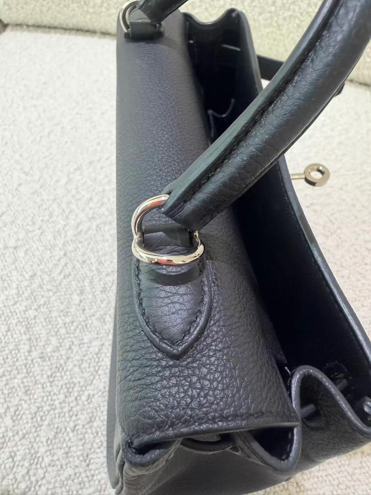 Very Good ( Rank A) HERMÈS Kelly 25 Noir (89) Togo Palladium hardware B (2023) - 9