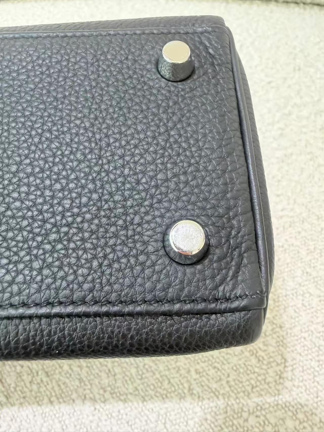 Very Good ( Rank A) HERMÈS Kelly 25 Noir (89) Togo Palladium hardware B (2023) - 13