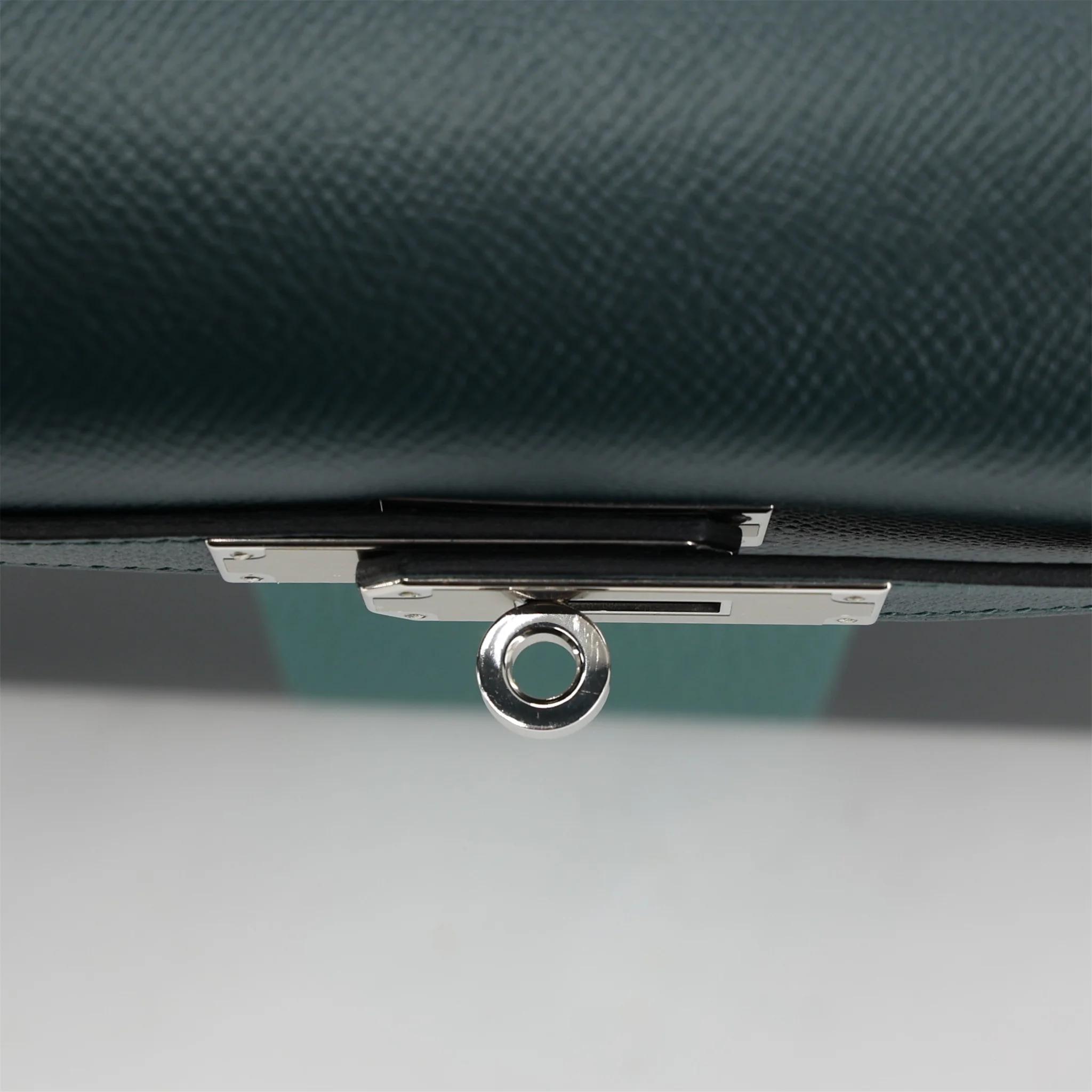 Excellent ( Rank SA ) HERMÈS Limited Edition Kelly 28 Sellier Letter H Vert Cypress (6O) Bleu Obscur (K7) Malachite (Z6) Epsom Sombrero Clemence Palladium hardware C (2018) - 9