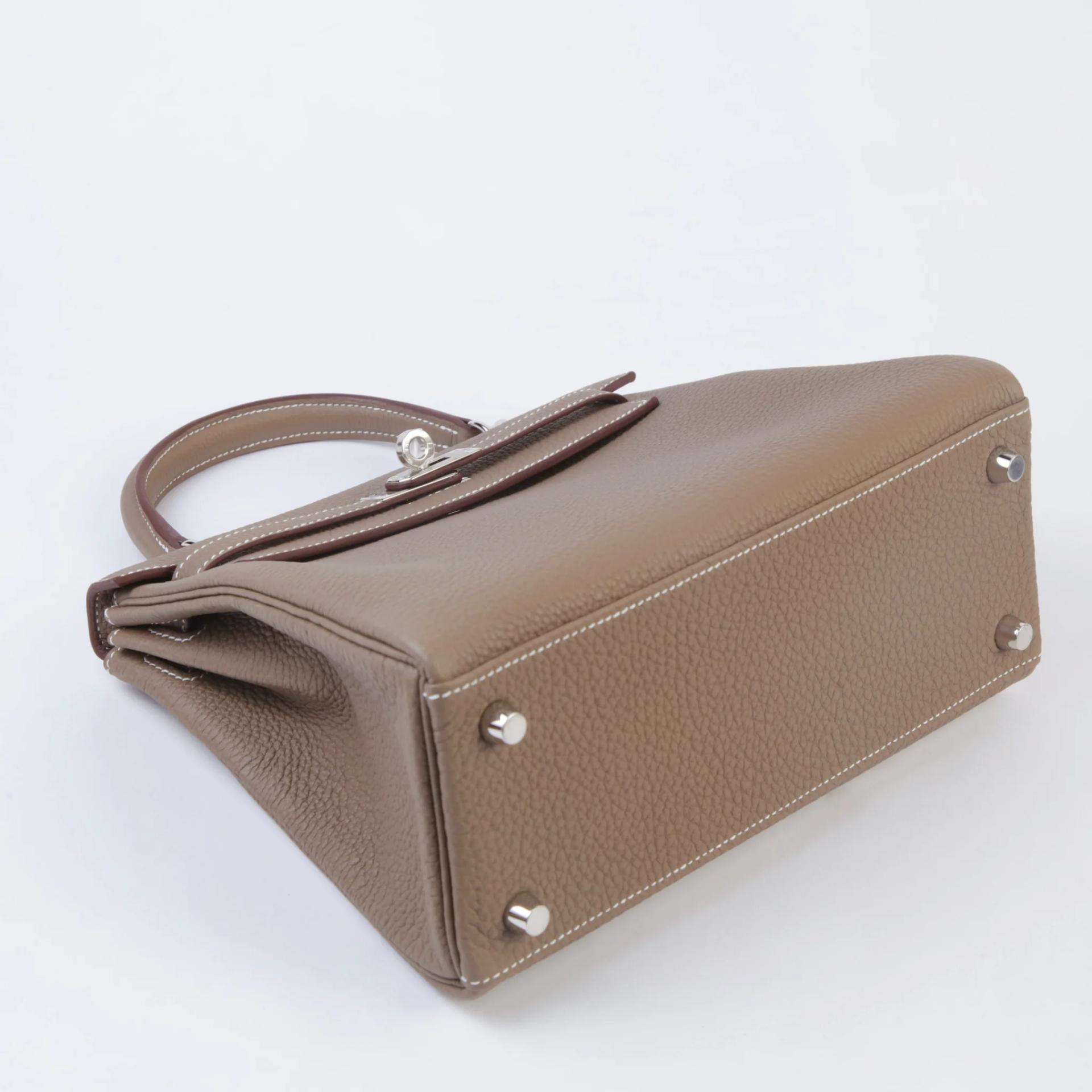 Unused ( Rank NS ) HERMÈS Kelly 25 Etoupe (18) Togo Palladium hardware W (2024) - 4
