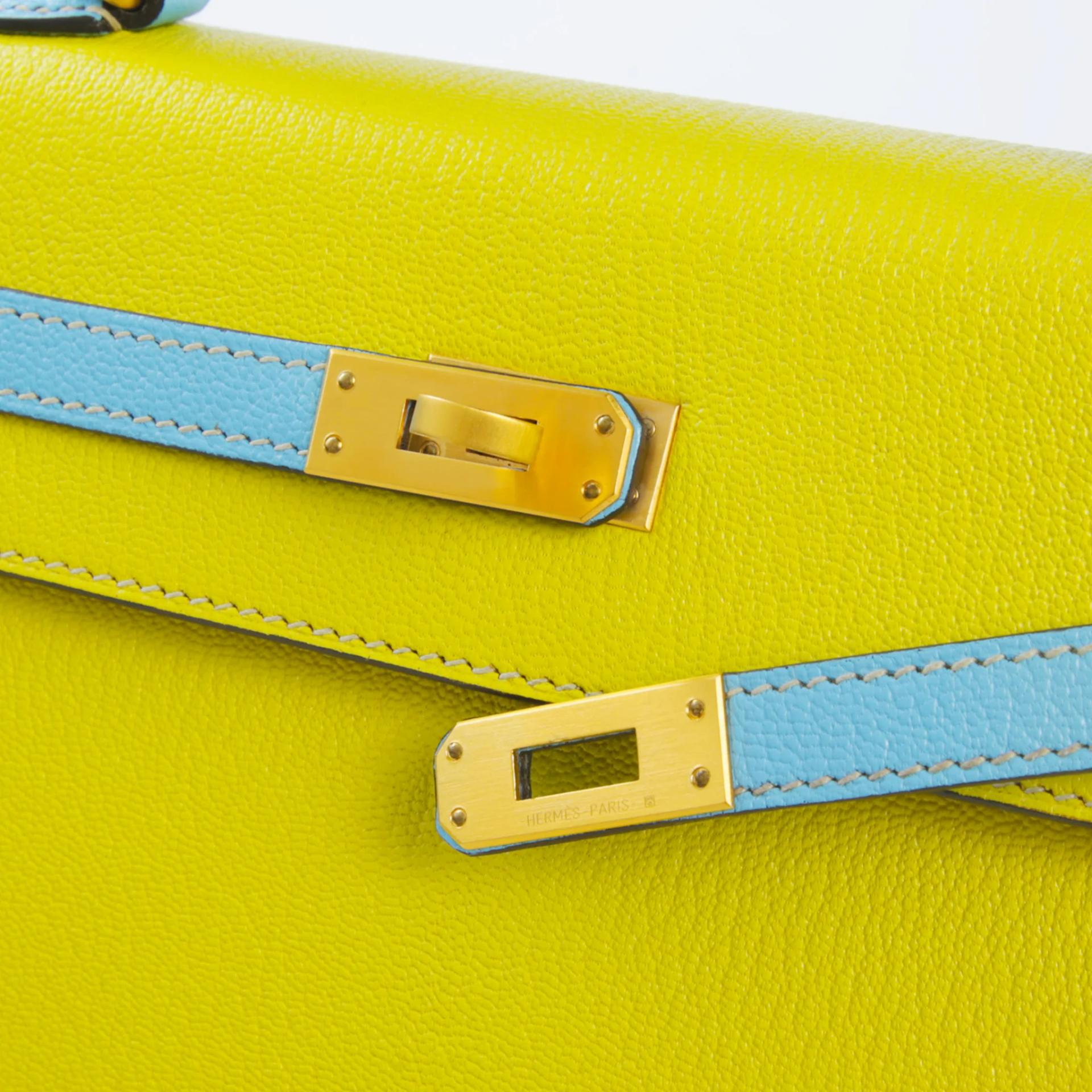 Very Good ( Rank A) HERMÈS Special Order Kelly 25 Sellier Celeste (7N) Lime (9R) Chevre Brushed Gold hardware Z (2021) - 8