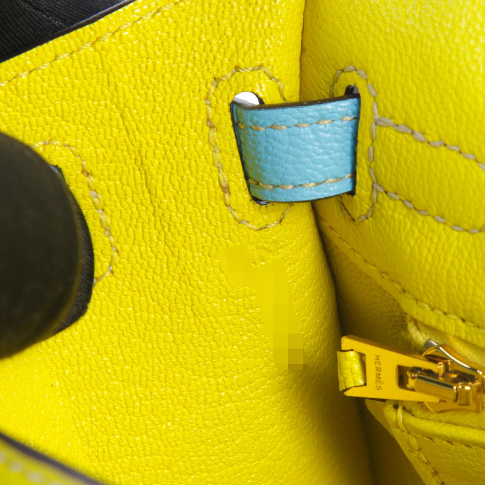 Very Good ( Rank A) HERMÈS Special Order Kelly 25 Sellier Celeste (7N) Lime (9R) Chevre Brushed Gold hardware Z (2021) - 13