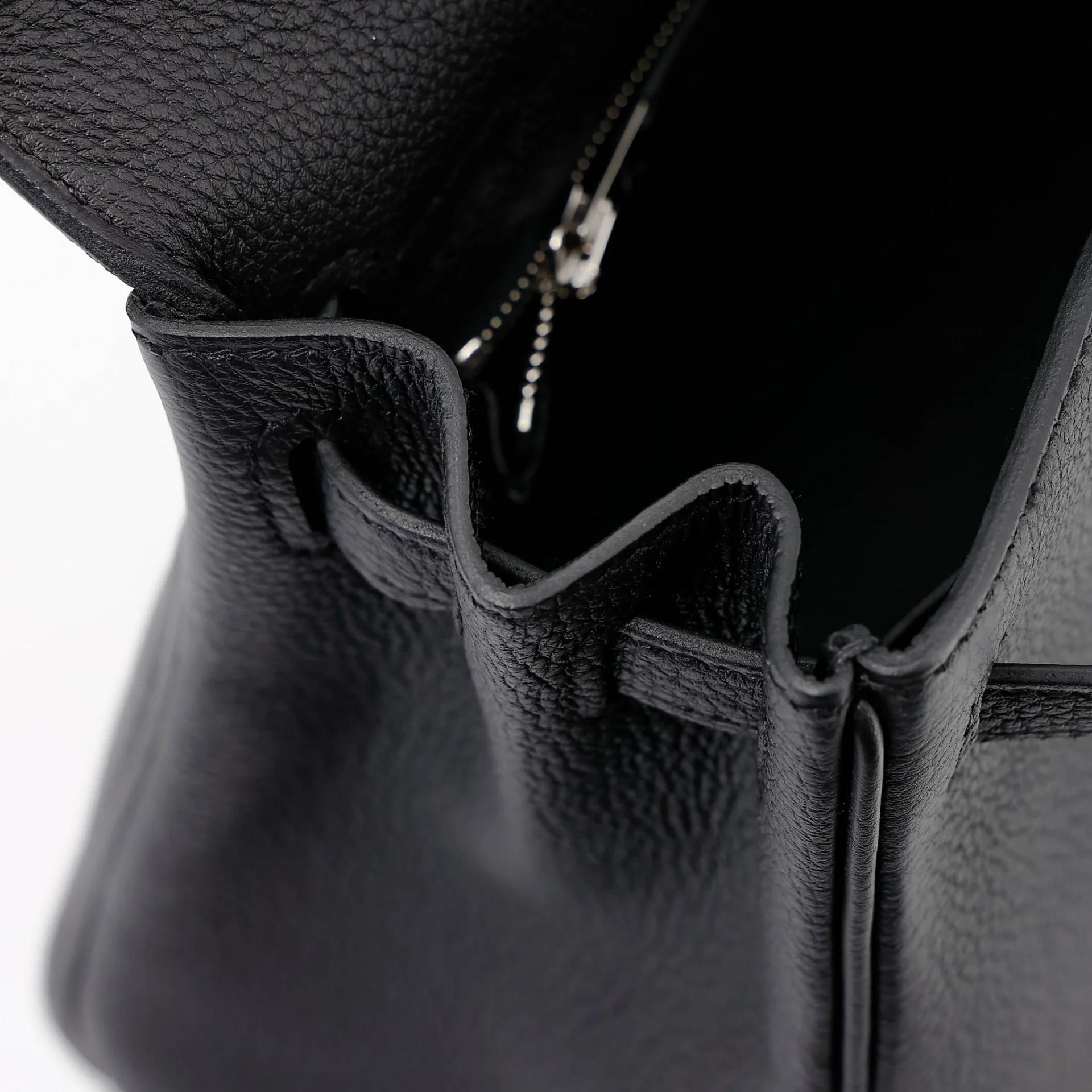 Brand New ( Rank N ) HERMÈS Kelly 25 Noir (89) Togo Palladium hardware G (2026) - 17