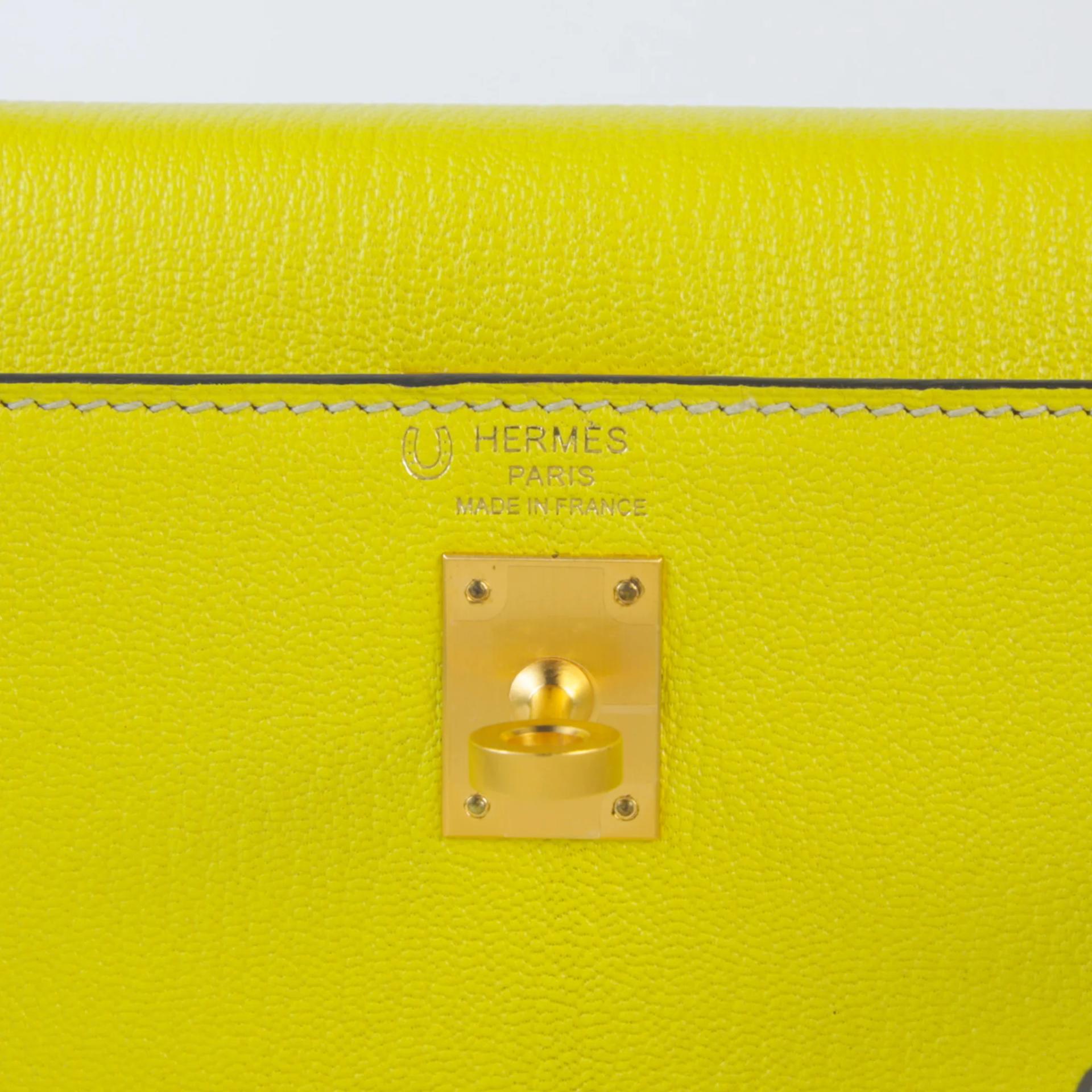 Very Good ( Rank A) HERMÈS Special Order Kelly 25 Sellier Celeste (7N) Lime (9R) Chevre Brushed Gold hardware Z (2021) - 9
